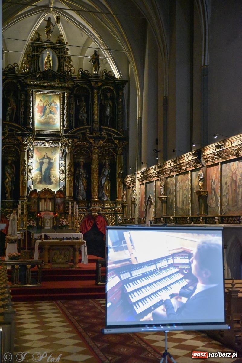Zdjęcie w galerii na portalu naszraciborz.pl: Profesor improwizacji dał koncert w kościele farnym [FOTO] wiadomości z regionu