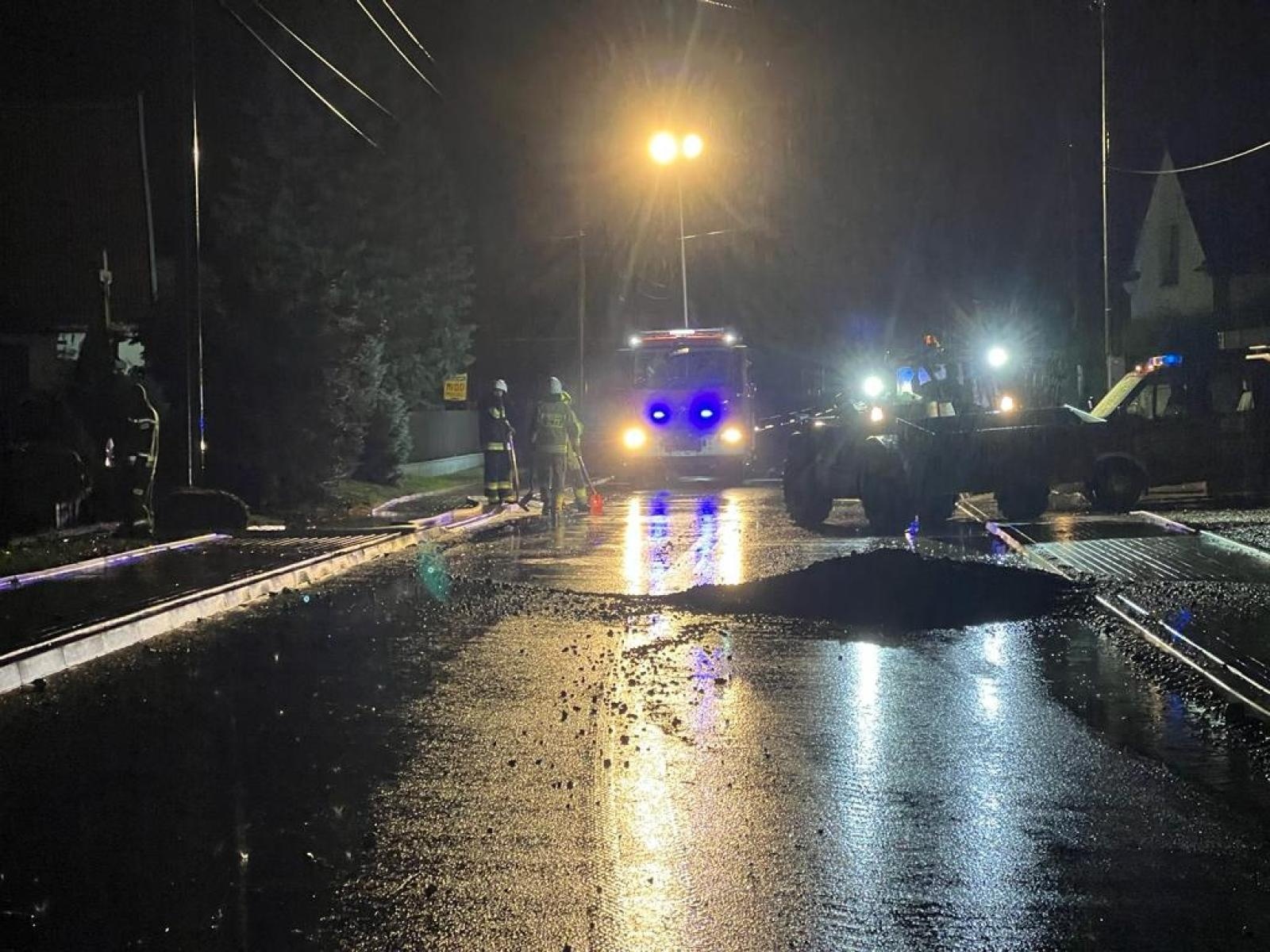 Zdjęcie w galerii na portalu naszraciborz.pl: Raport 998. Pogodowy armagedon w powiecie raciborskim. Trwa szacowanie strat wiadomości z regionu