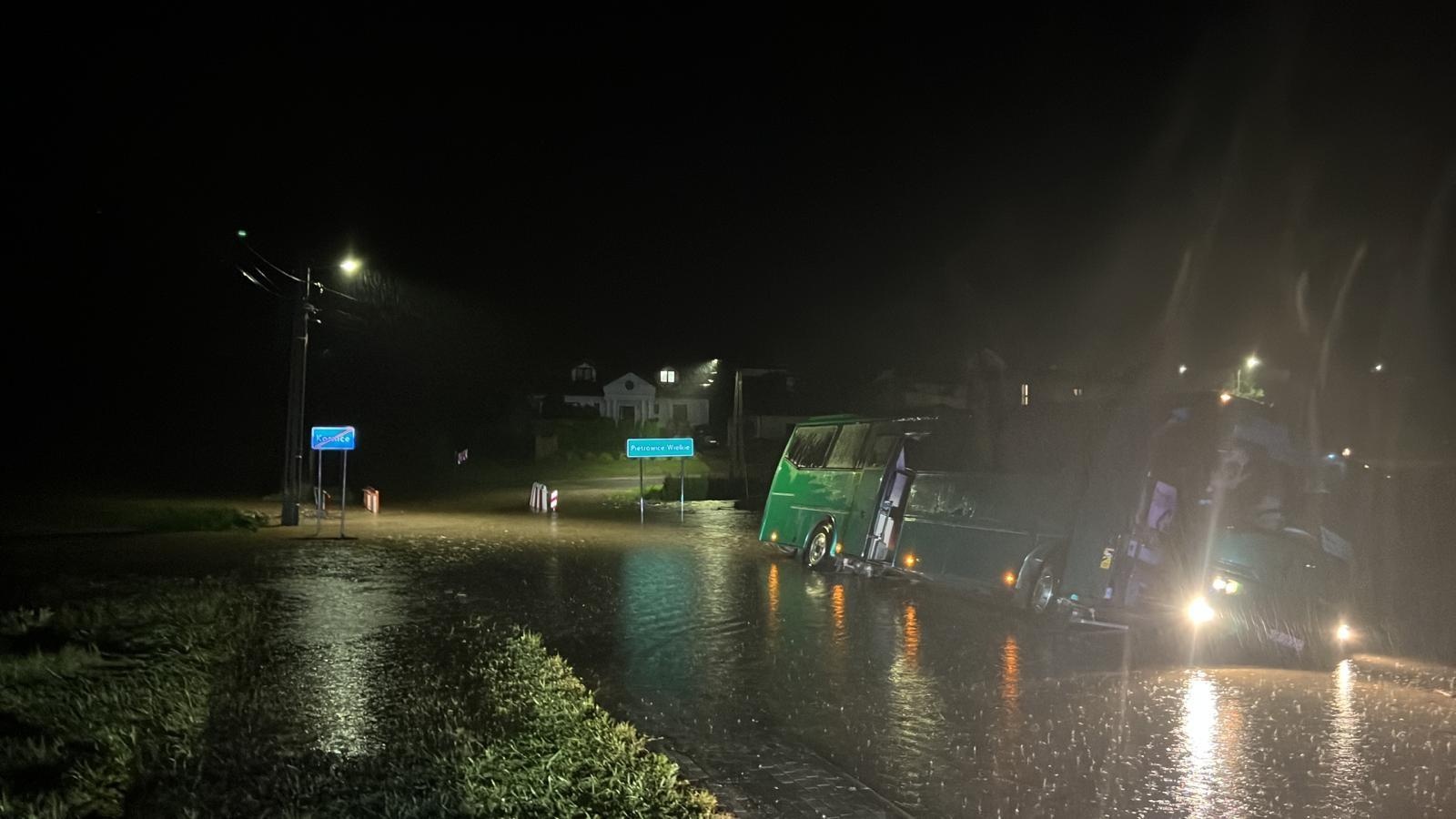 Zdjęcie w galerii na portalu naszraciborz.pl: Raport 998. Pogodowy armagedon w powiecie raciborskim. Trwa szacowanie strat wiadomości z regionu
