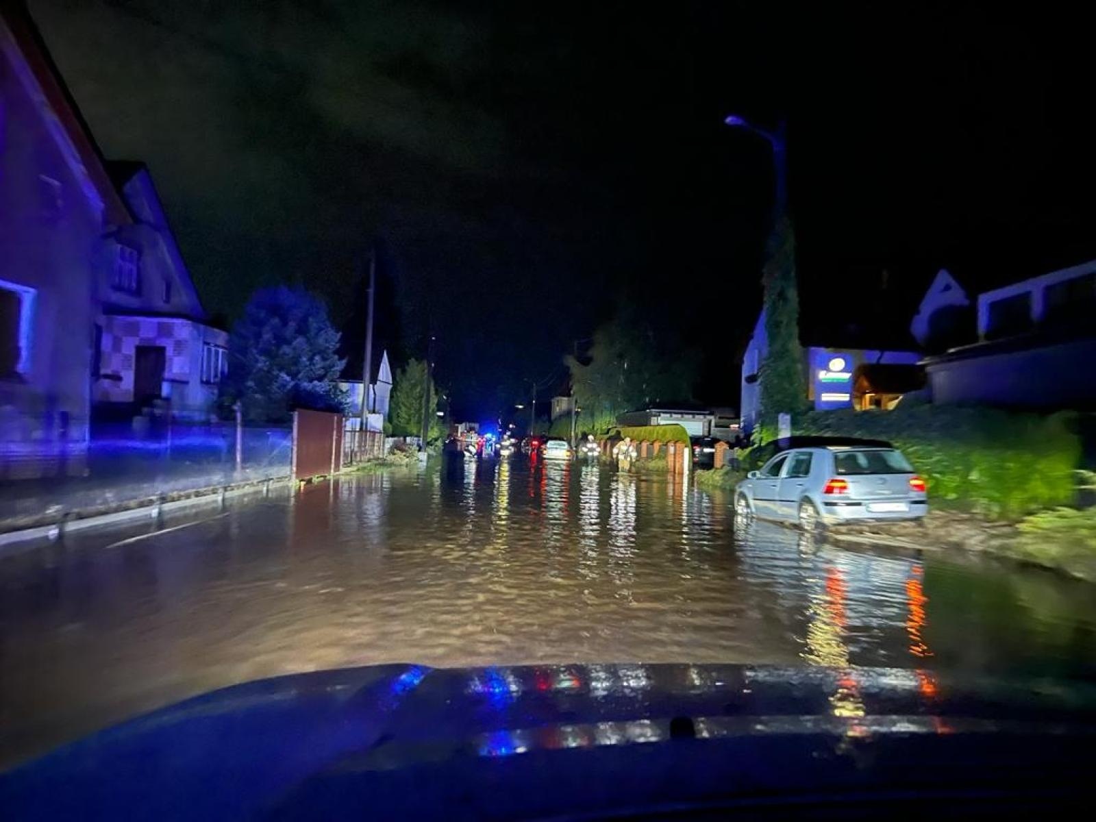Zdjęcie w galerii na portalu naszraciborz.pl: Raport 998. Pogodowy armagedon w powiecie raciborskim. Trwa szacowanie strat wiadomości z regionu
