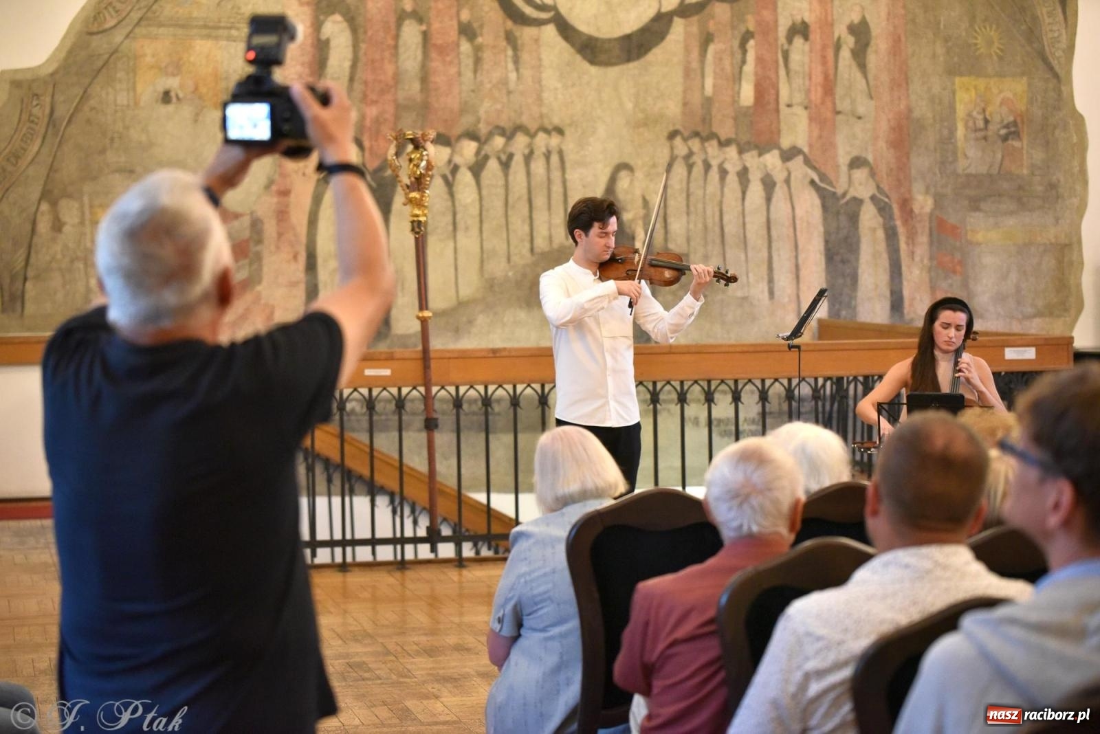 Zdjęcie w galerii na portalu naszraciborz.pl: Fraś Vinci. Koncert w Muzeum, który pozostanie w pamięci wiadomości z regionu