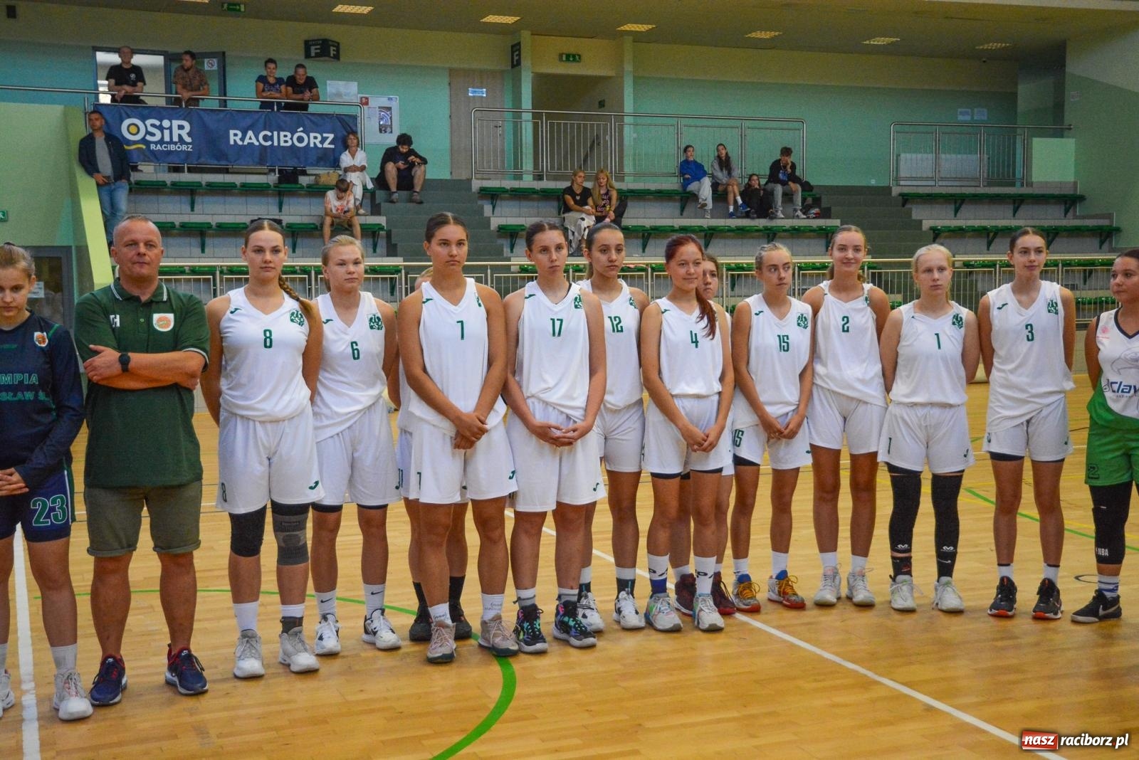 Zdjęcie w galerii na portalu naszraciborz.pl: Koszykarki rywalizowały o puchar rektora ANS w Raciborzu wiadomości z regionu