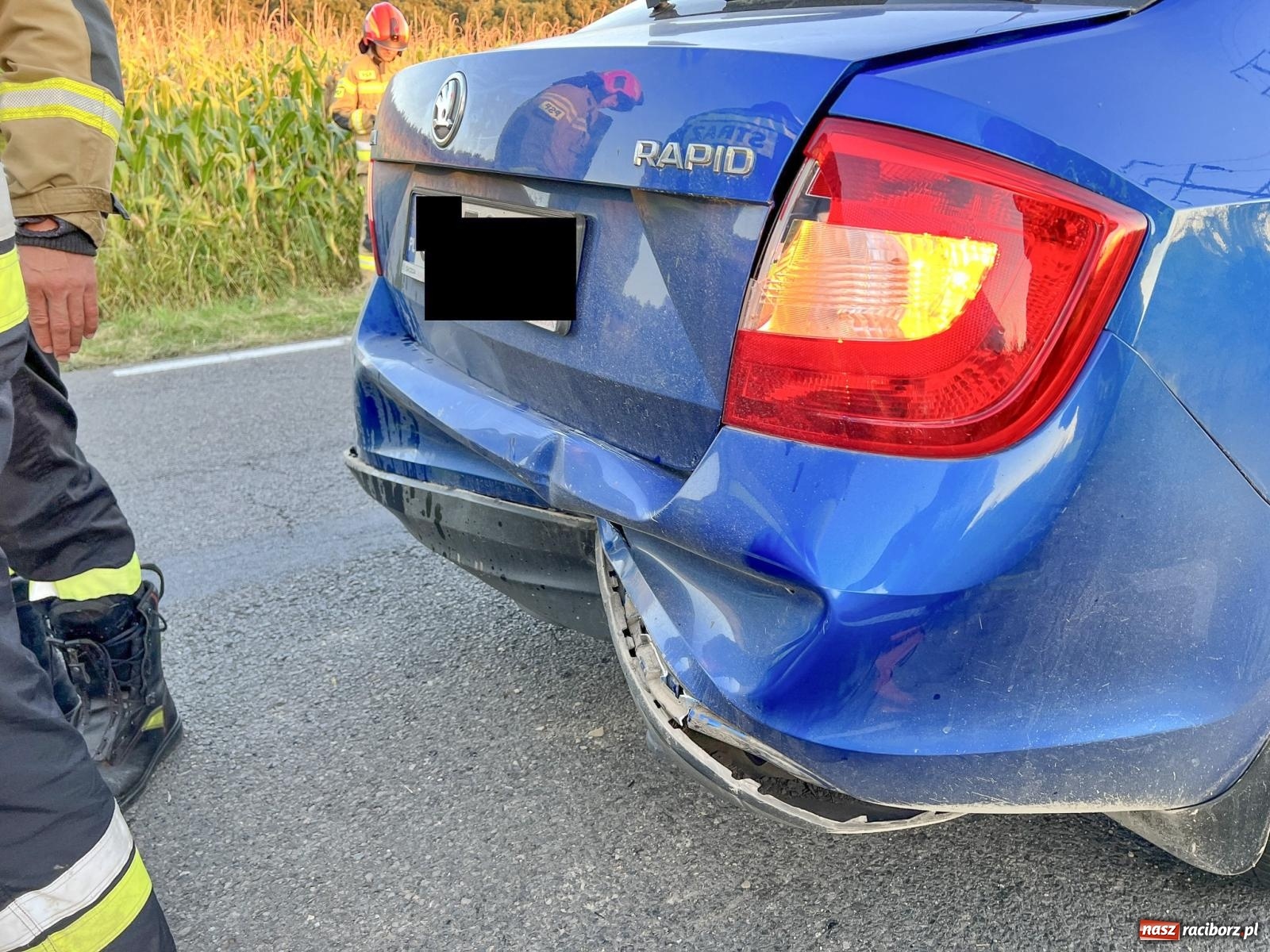 Zdjęcie w galerii na portalu naszraciborz.pl: Zderzenie motocykla i osobówki na Drzewieckiego. 30 tys. zł strat [FOTO] wiadomości z regionu