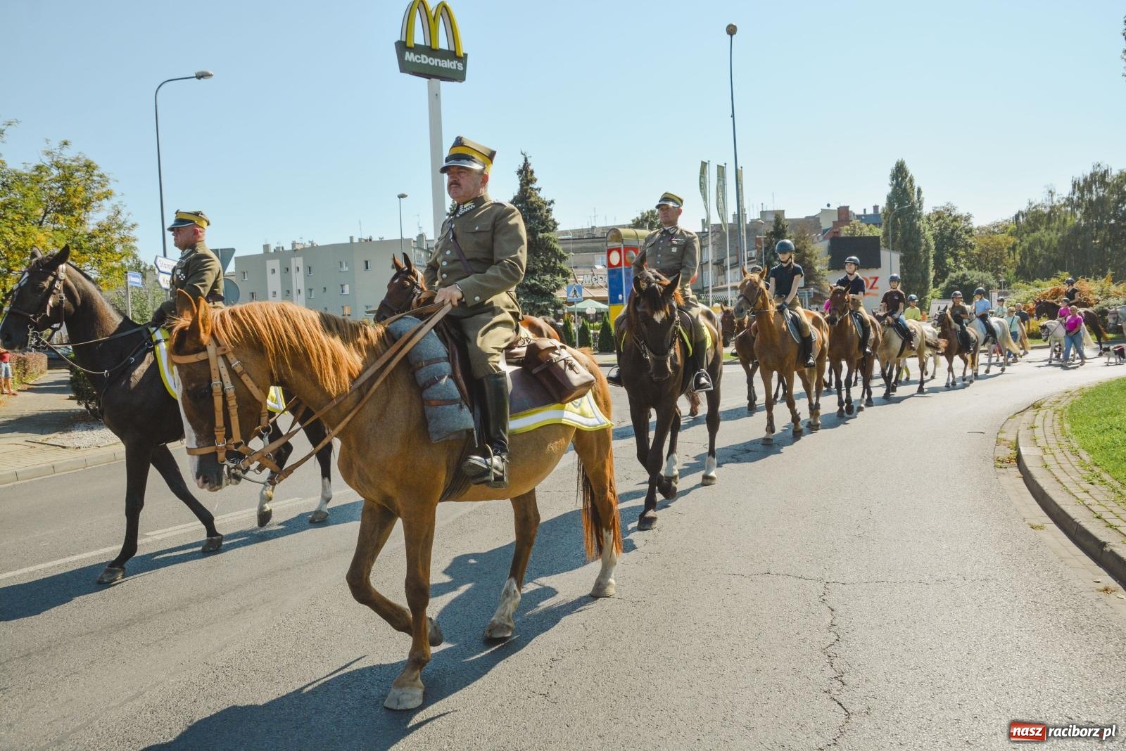 Zdjęcie w galerii na portalu naszraciborz.pl: Raciborski Hubertus. Parada konna przez miasto [FOTO i WIDEO] wiadomości z regionu