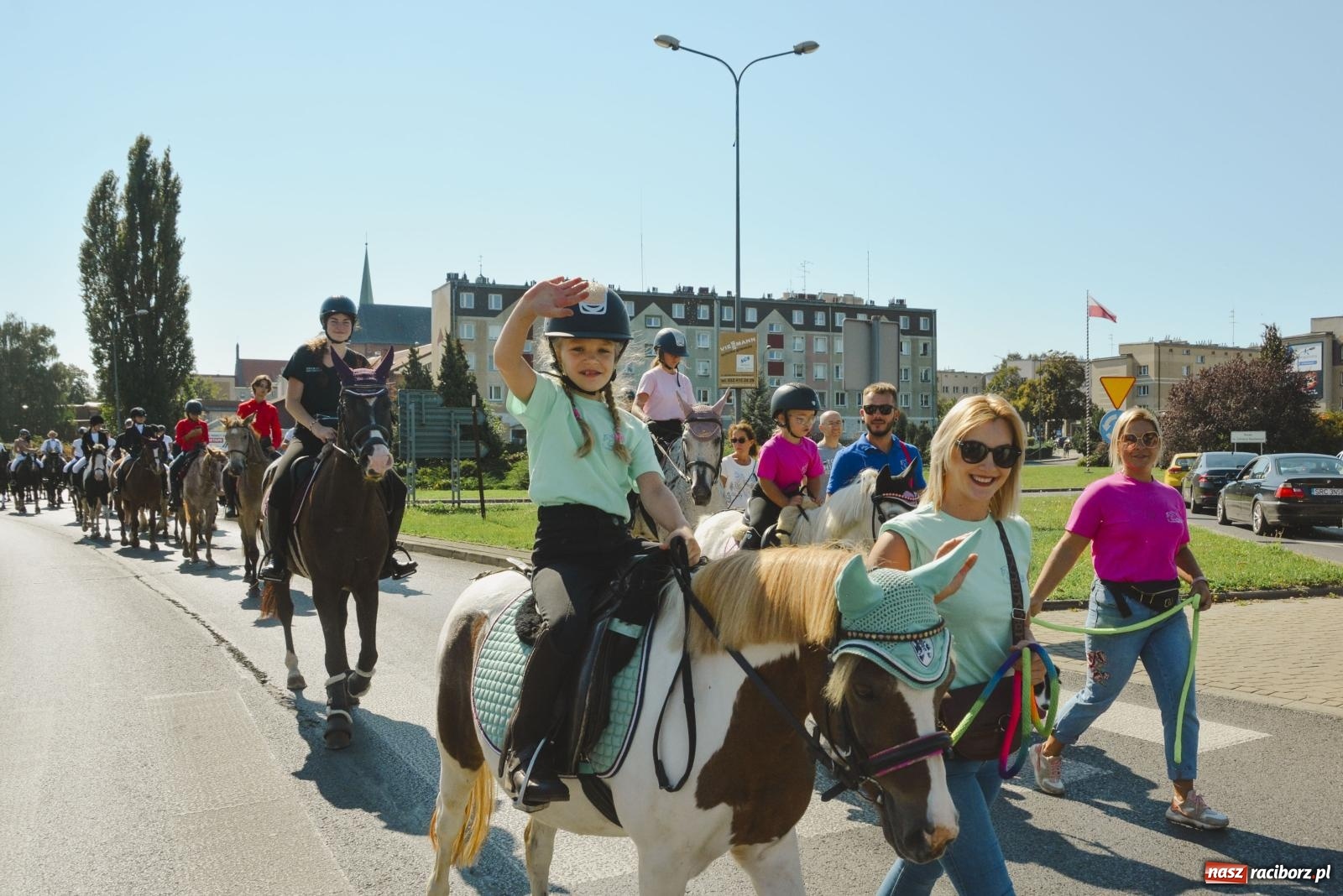 Zdjęcie w galerii na portalu naszraciborz.pl: Raciborski Hubertus. Parada konna przez miasto [FOTO i WIDEO] wiadomości z regionu