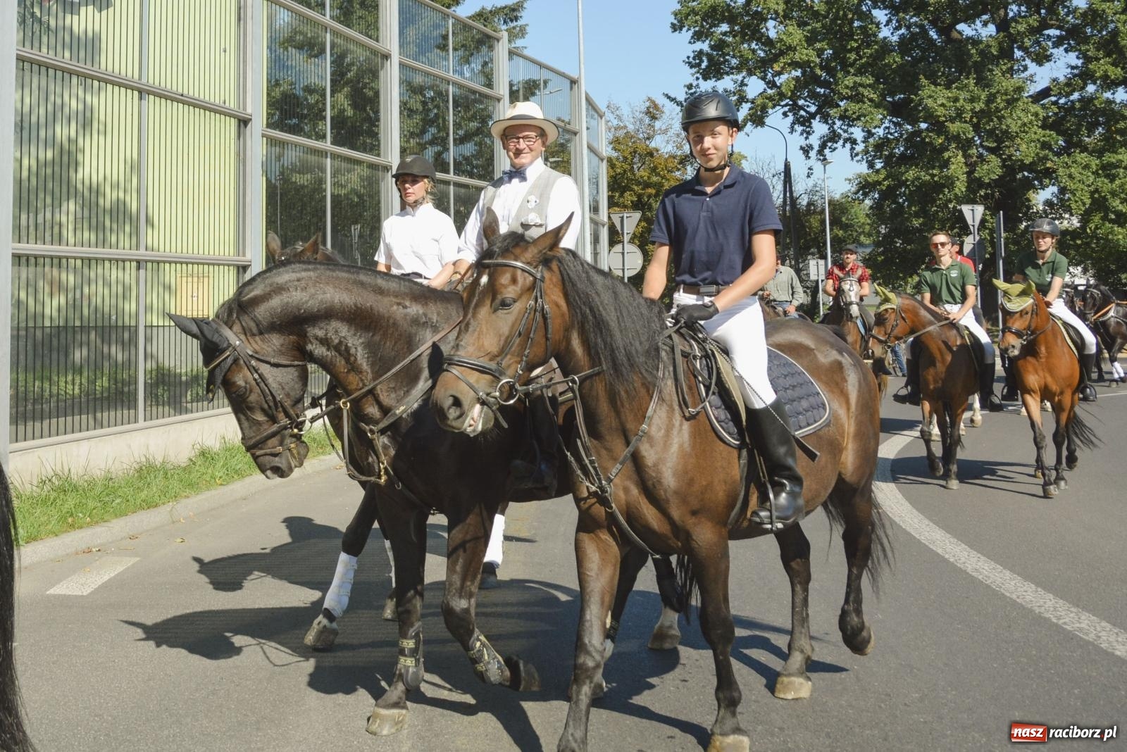 Zdjęcie w galerii na portalu naszraciborz.pl: Raciborski Hubertus. Parada konna przez miasto [FOTO i WIDEO] wiadomości z regionu
