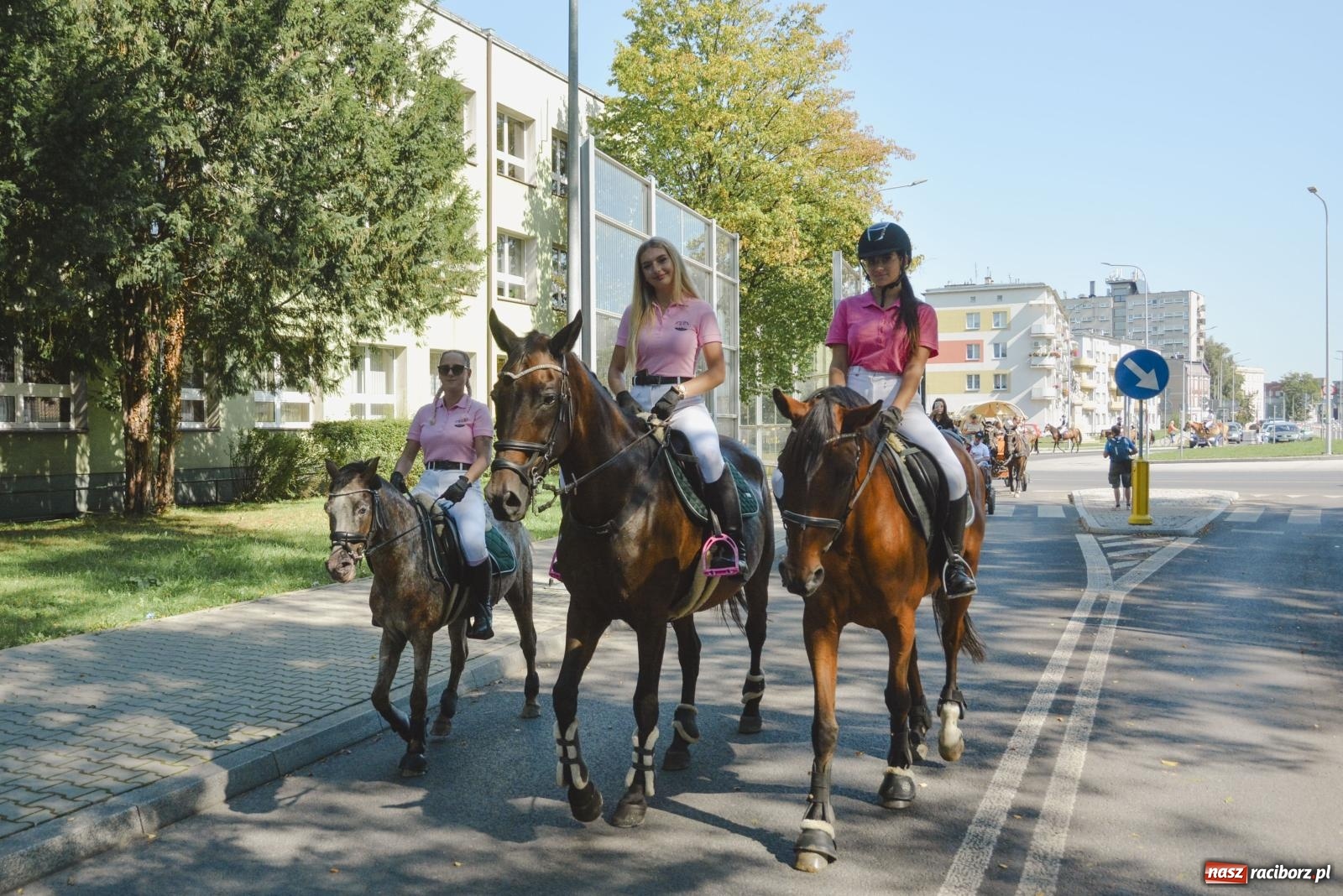 Zdjęcie w galerii na portalu naszraciborz.pl: Raciborski Hubertus. Parada konna przez miasto [FOTO i WIDEO] wiadomości z regionu