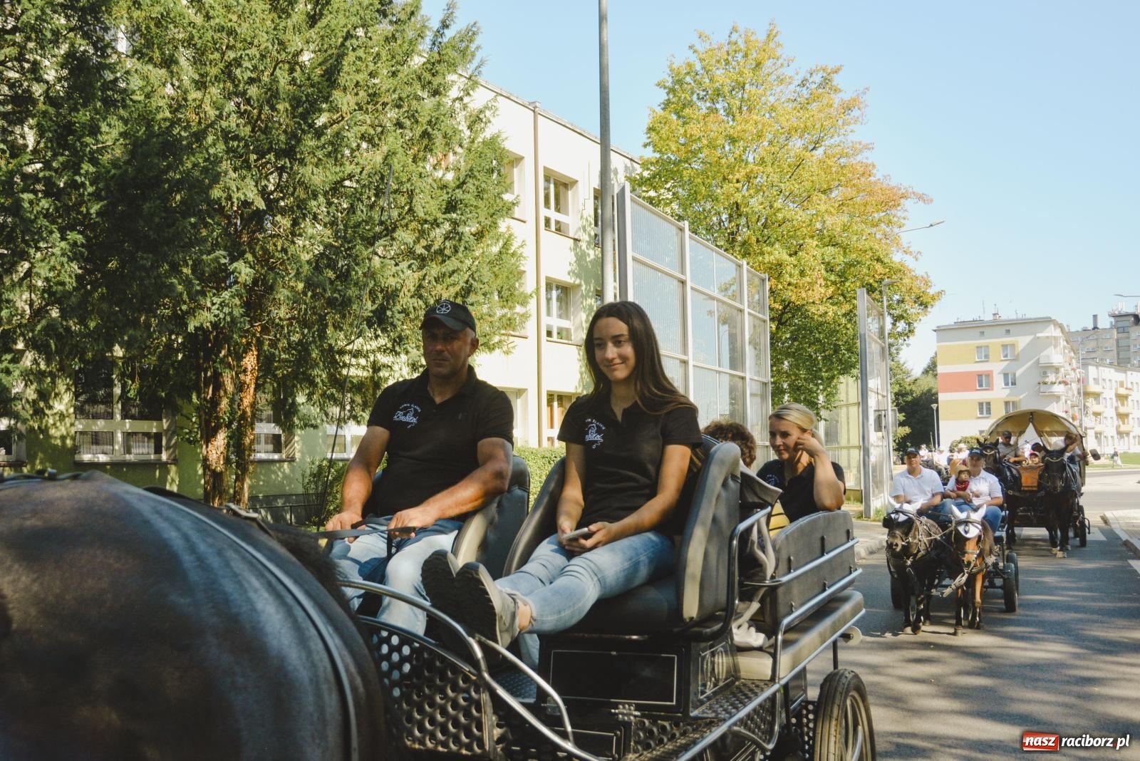Zdjęcie w galerii na portalu naszraciborz.pl: Raciborski Hubertus. Parada konna przez miasto [FOTO i WIDEO] wiadomości z regionu