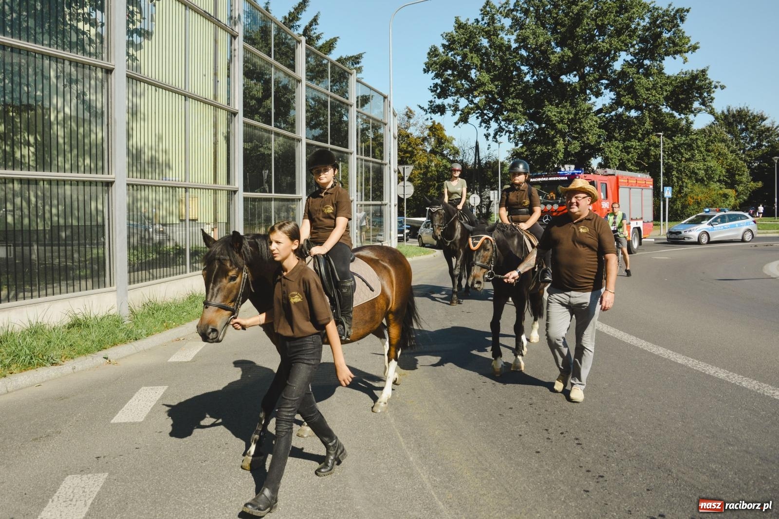 Zdjęcie w galerii na portalu naszraciborz.pl: Raciborski Hubertus. Parada konna przez miasto [FOTO i WIDEO] wiadomości z regionu