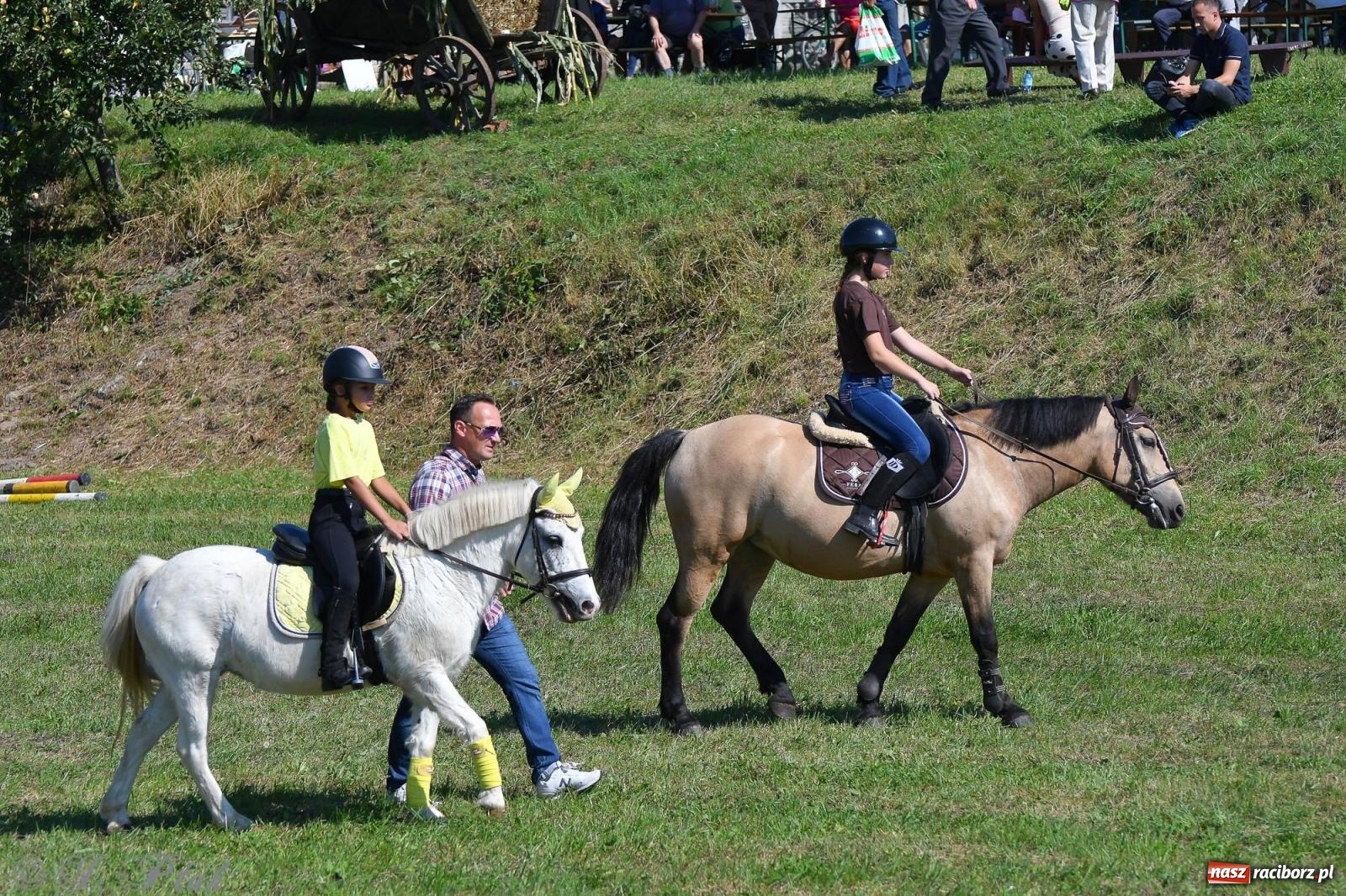Zdjęcie w galerii na portalu naszraciborz.pl: Raciborski Hubertus. Parada konna przez miasto [FOTO i WIDEO] wiadomości z regionu