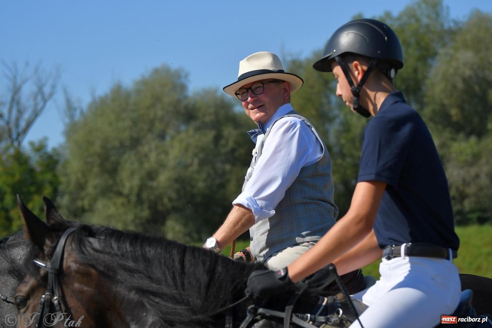 Zdjęcie w galerii na portalu naszraciborz.pl: Raciborski Hubertus. Parada konna przez miasto [FOTO i WIDEO] wiadomości z regionu