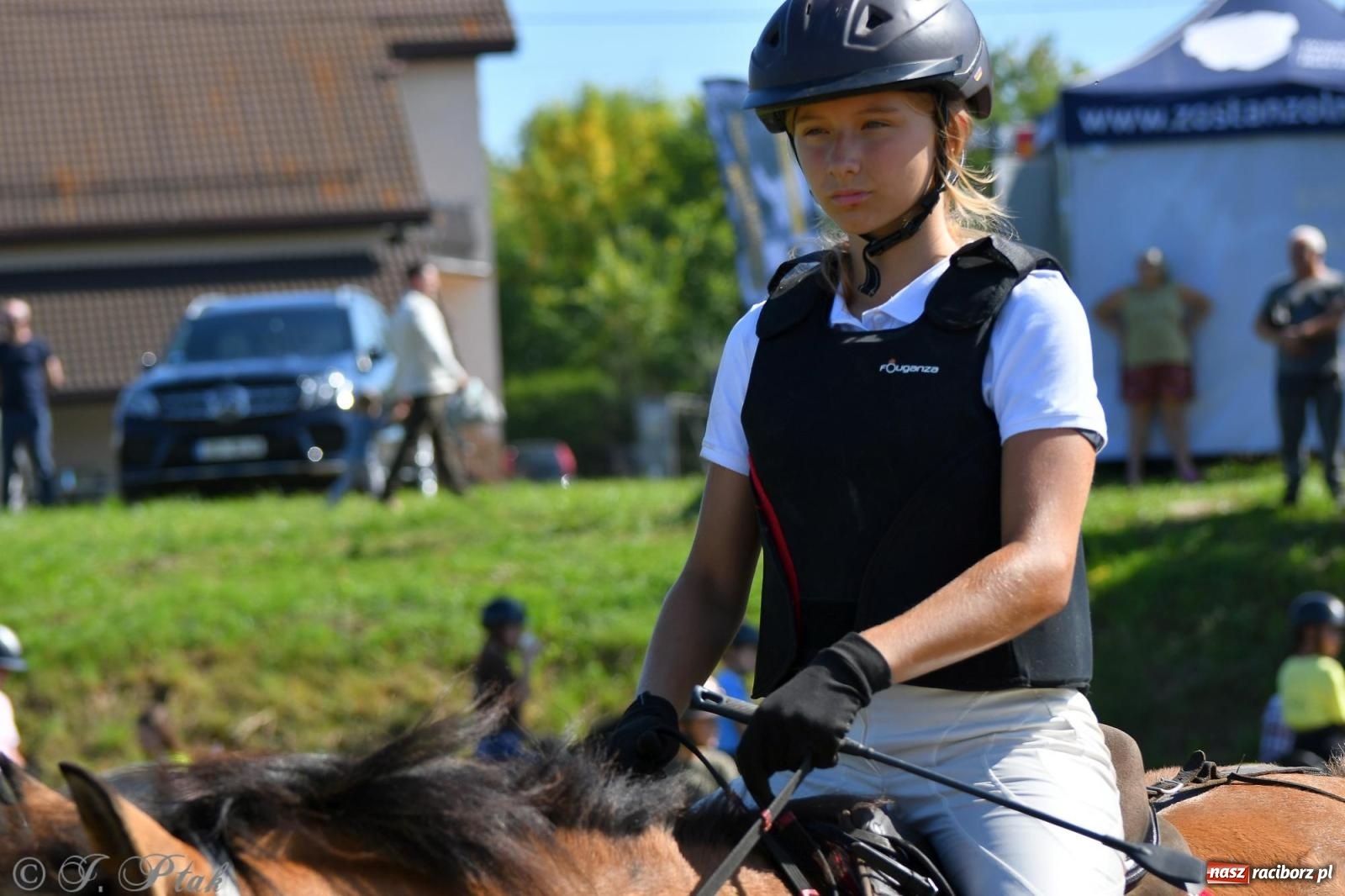 Zdjęcie w galerii na portalu naszraciborz.pl: Raciborski Hubertus. Parada konna przez miasto [FOTO i WIDEO] wiadomości z regionu