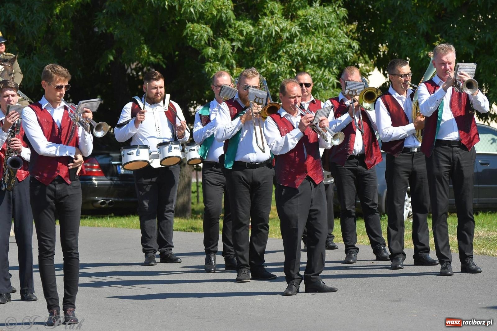 Zdjęcie w galerii na portalu naszraciborz.pl: Raciborski Hubertus. Parada konna przez miasto [FOTO i WIDEO] wiadomości z regionu