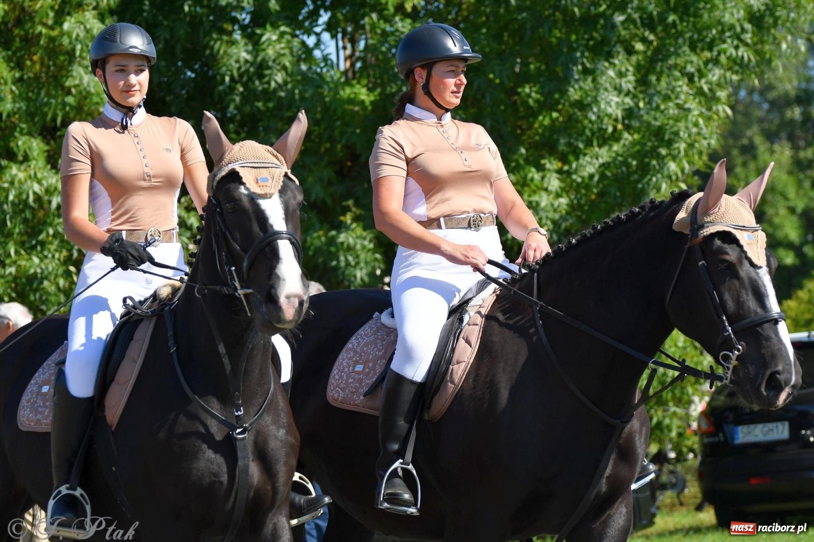 Zdjęcie w galerii na portalu naszraciborz.pl: Raciborski Hubertus. Parada konna przez miasto [FOTO i WIDEO] wiadomości z regionu
