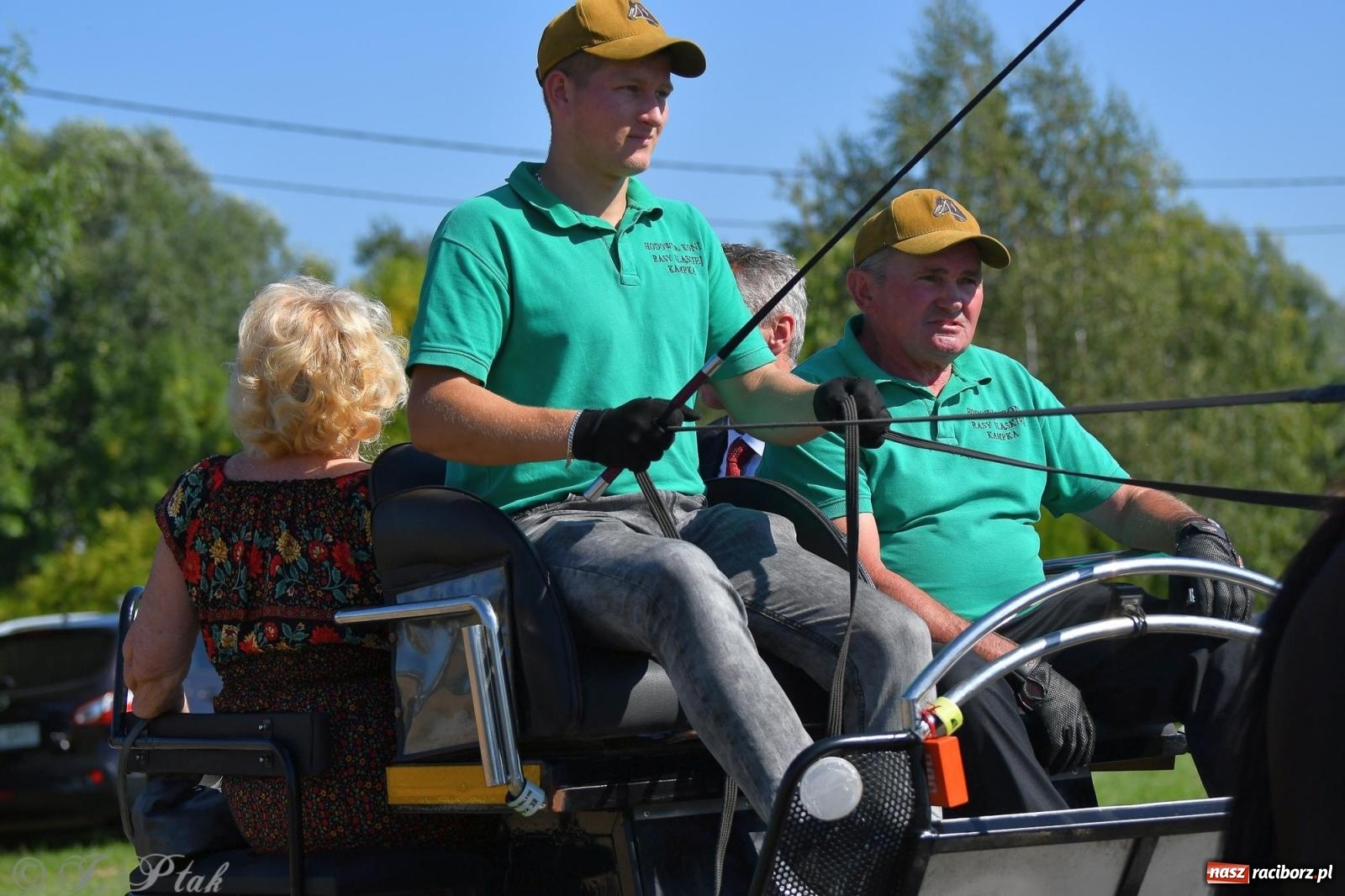 Zdjęcie w galerii na portalu naszraciborz.pl: Raciborski Hubertus. Parada konna przez miasto [FOTO i WIDEO] wiadomości z regionu