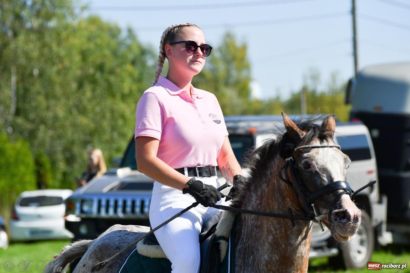 Zdjęcie w galerii na portalu naszraciborz.pl: Raciborski Hubertus. Parada konna przez miasto [FOTO i WIDEO] wiadomości z regionu
