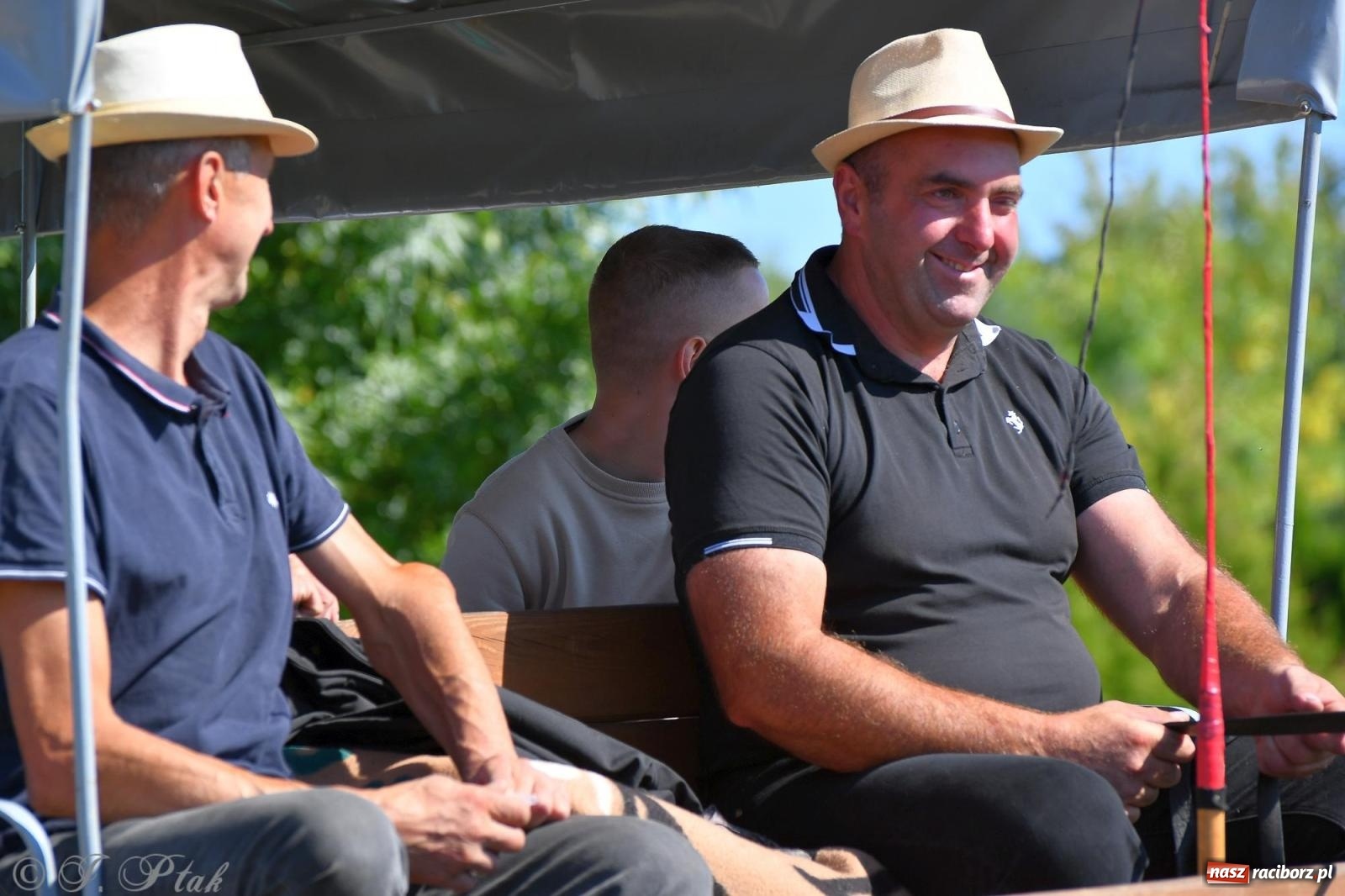 Zdjęcie w galerii na portalu naszraciborz.pl: Raciborski Hubertus. Parada konna przez miasto [FOTO i WIDEO] wiadomości z regionu