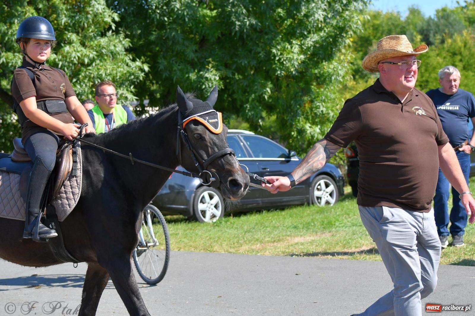 Zdjęcie w galerii na portalu naszraciborz.pl: Raciborski Hubertus. Parada konna przez miasto [FOTO i WIDEO] wiadomości z regionu