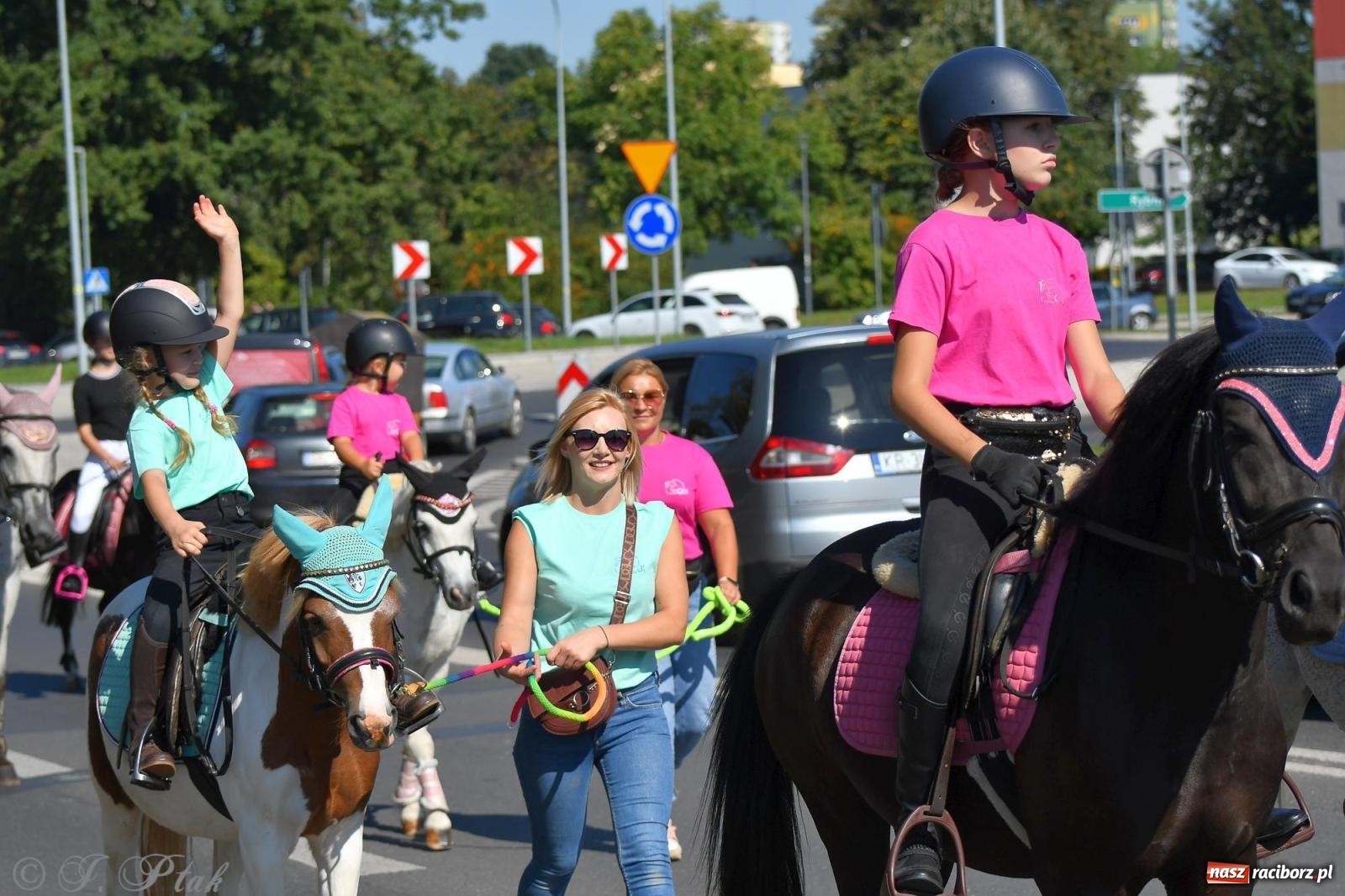 Zdjęcie w galerii na portalu naszraciborz.pl: Raciborski Hubertus. Parada konna przez miasto [FOTO i WIDEO] wiadomości z regionu