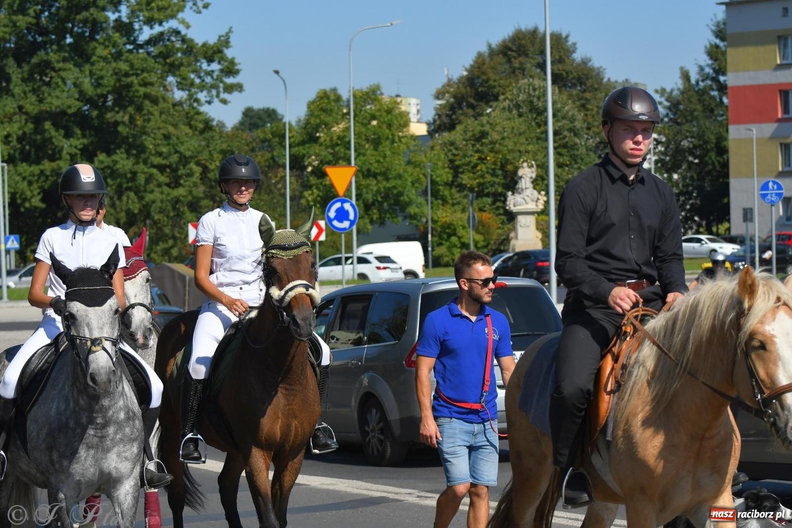 Zdjęcie w galerii na portalu naszraciborz.pl: Raciborski Hubertus. Parada konna przez miasto [FOTO i WIDEO] wiadomości z regionu