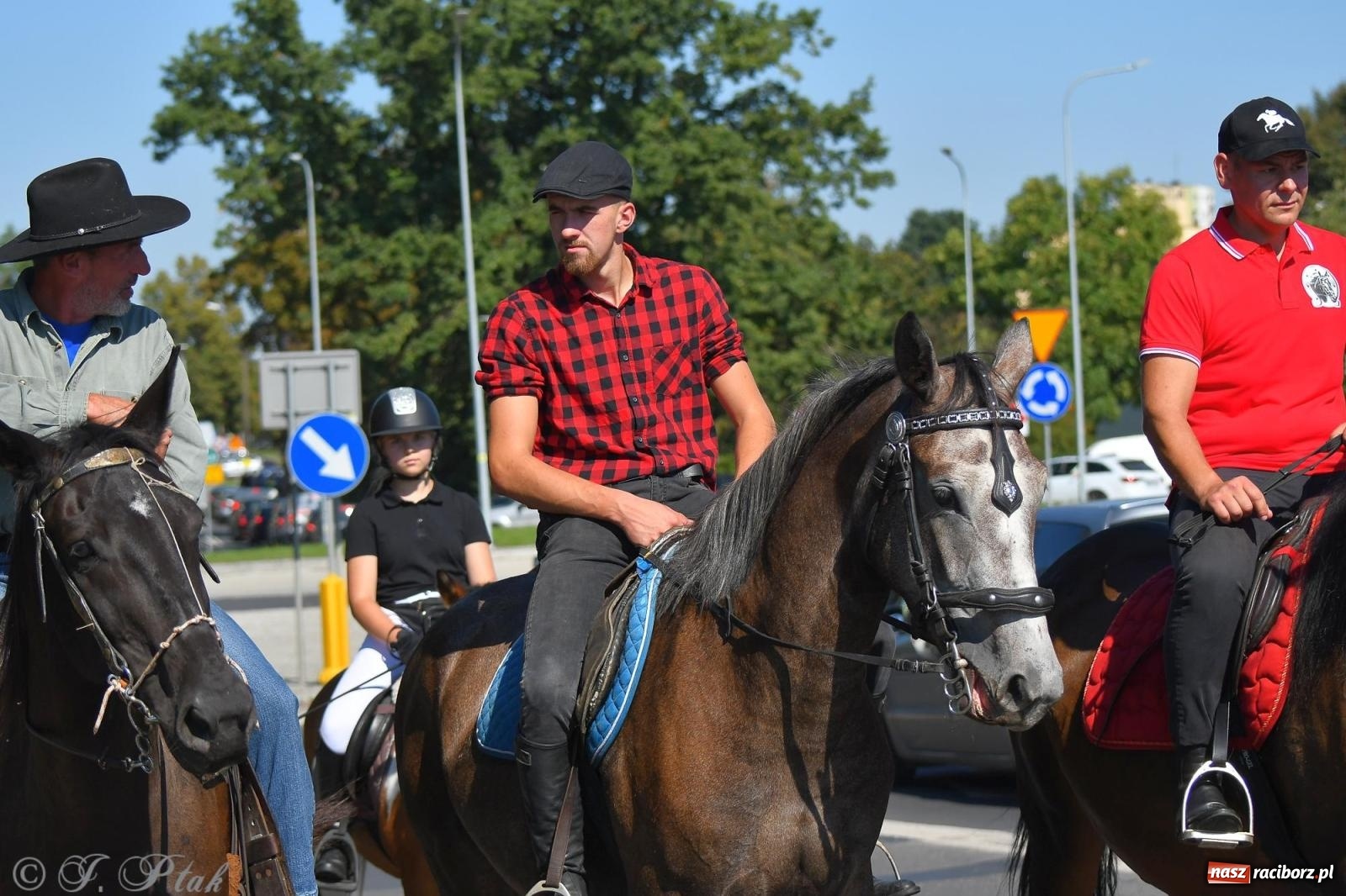 Zdjęcie w galerii na portalu naszraciborz.pl: Raciborski Hubertus. Parada konna przez miasto [FOTO i WIDEO] wiadomości z regionu