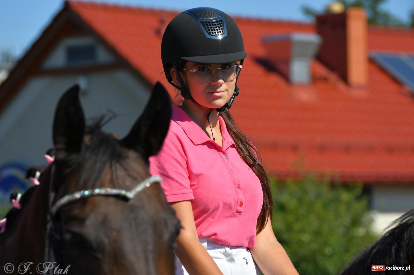 Zdjęcie w galerii na portalu naszraciborz.pl: Raciborski Hubertus. Parada konna przez miasto [FOTO i WIDEO] wiadomości z regionu