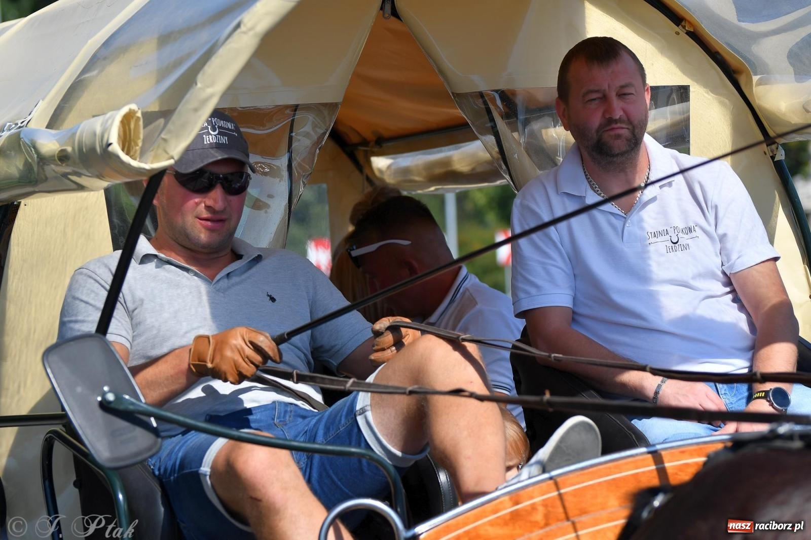 Zdjęcie w galerii na portalu naszraciborz.pl: Raciborski Hubertus. Parada konna przez miasto [FOTO i WIDEO] wiadomości z regionu
