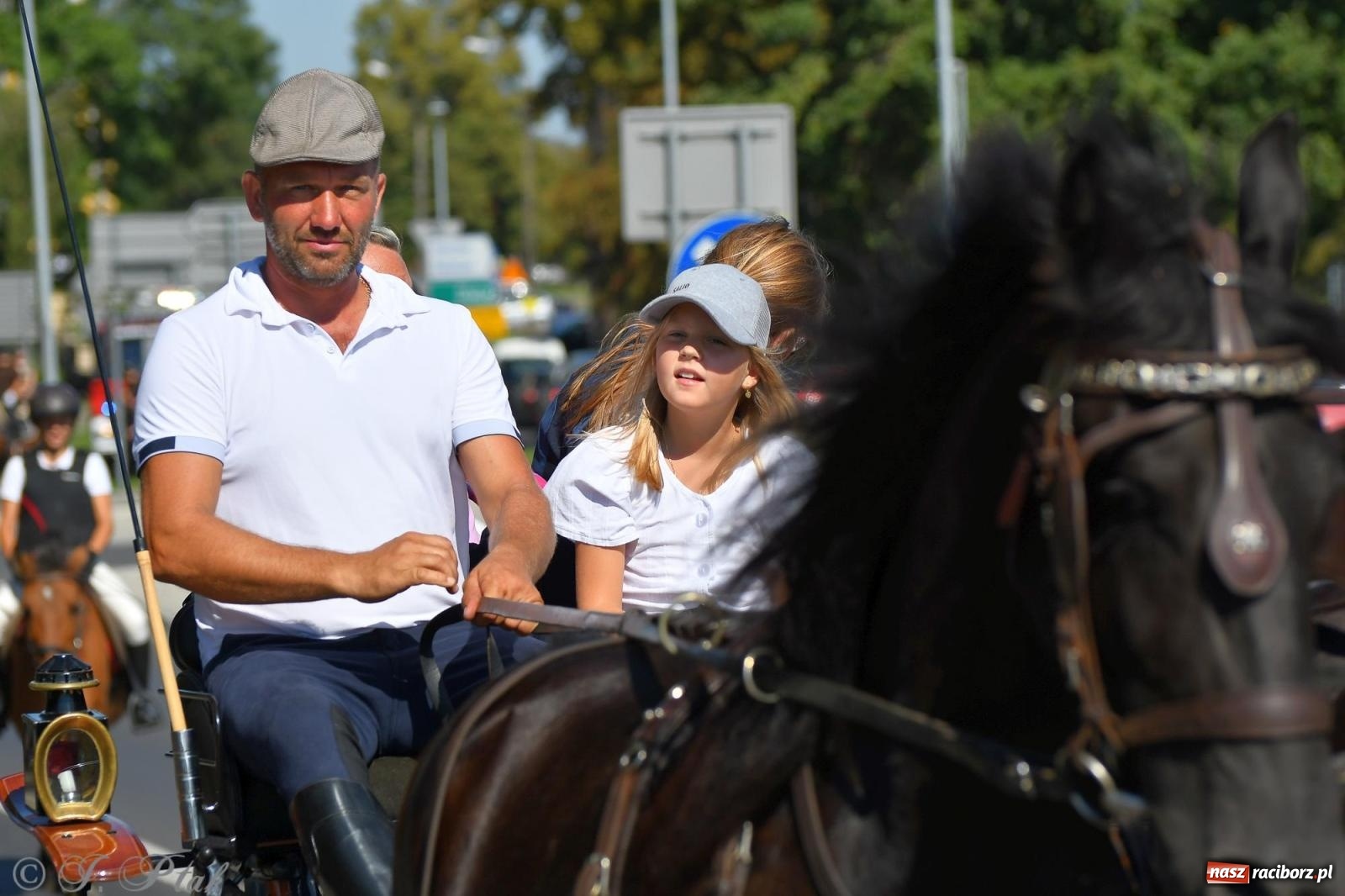 Zdjęcie w galerii na portalu naszraciborz.pl: Raciborski Hubertus. Parada konna przez miasto [FOTO i WIDEO] wiadomości z regionu