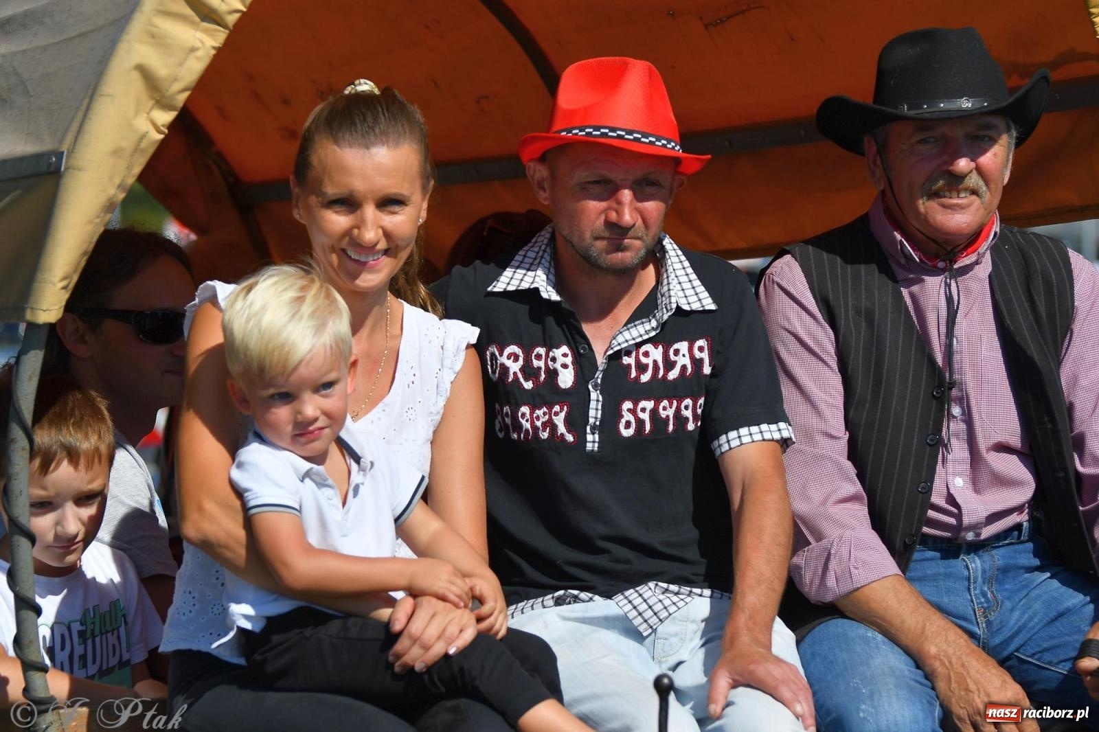 Zdjęcie w galerii na portalu naszraciborz.pl: Raciborski Hubertus. Parada konna przez miasto [FOTO i WIDEO] wiadomości z regionu