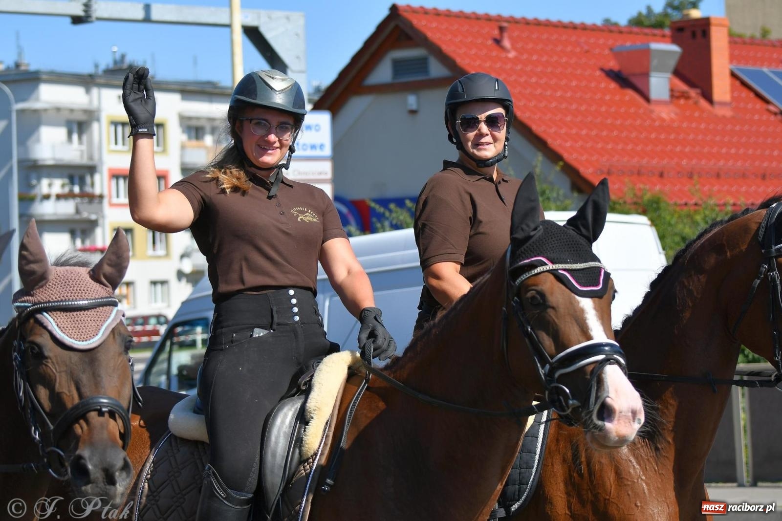 Zdjęcie w galerii na portalu naszraciborz.pl: Raciborski Hubertus. Parada konna przez miasto [FOTO i WIDEO] wiadomości z regionu