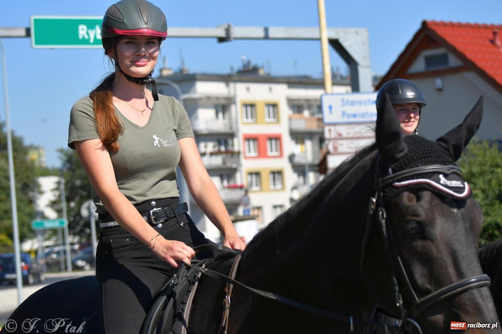 Zdjęcie w galerii na portalu naszraciborz.pl: Raciborski Hubertus. Parada konna przez miasto [FOTO i WIDEO] wiadomości z regionu
