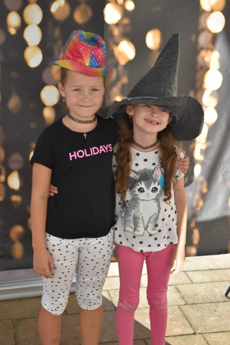 Zdjęcie w galerii na portalu naszraciborz.pl: Koła zainteresowań działające przy Młodzieżowym Domu Kultury zaprezentowały się na raciborskim zamku wiadomości z regionu