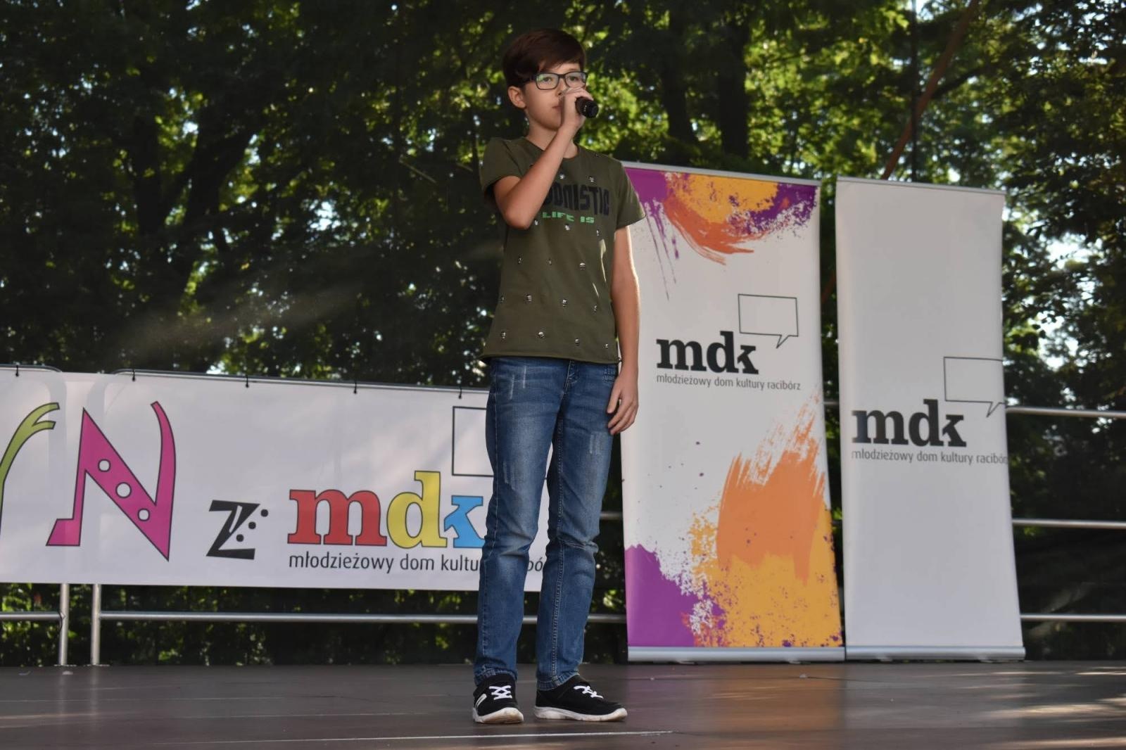 Zdjęcie w galerii na portalu naszraciborz.pl: Koła zainteresowań działające przy Młodzieżowym Domu Kultury zaprezentowały się na raciborskim zamku wiadomości z regionu