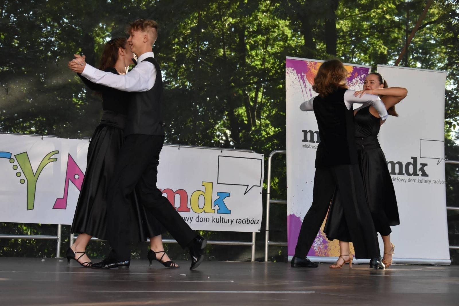 Zdjęcie w galerii na portalu naszraciborz.pl: Koła zainteresowań działające przy Młodzieżowym Domu Kultury zaprezentowały się na raciborskim zamku wiadomości z regionu