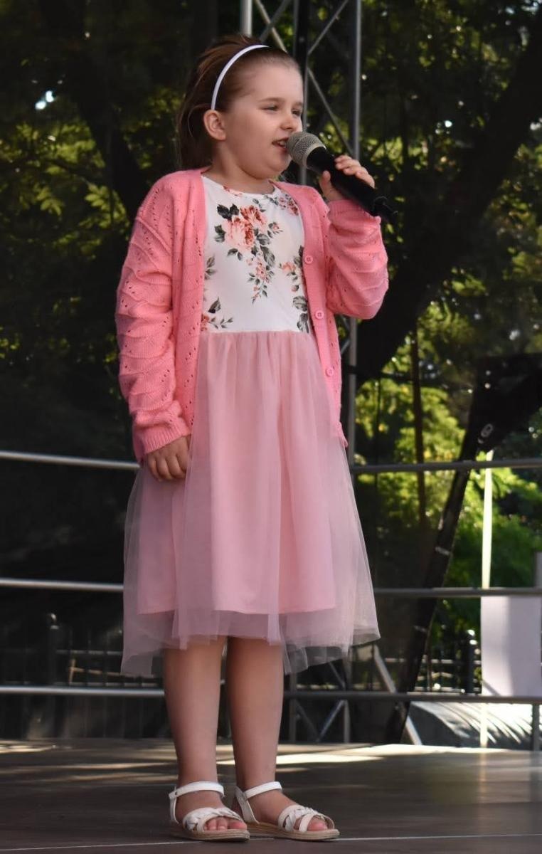 Zdjęcie w galerii na portalu naszraciborz.pl: Koła zainteresowań działające przy Młodzieżowym Domu Kultury zaprezentowały się na raciborskim zamku wiadomości z regionu