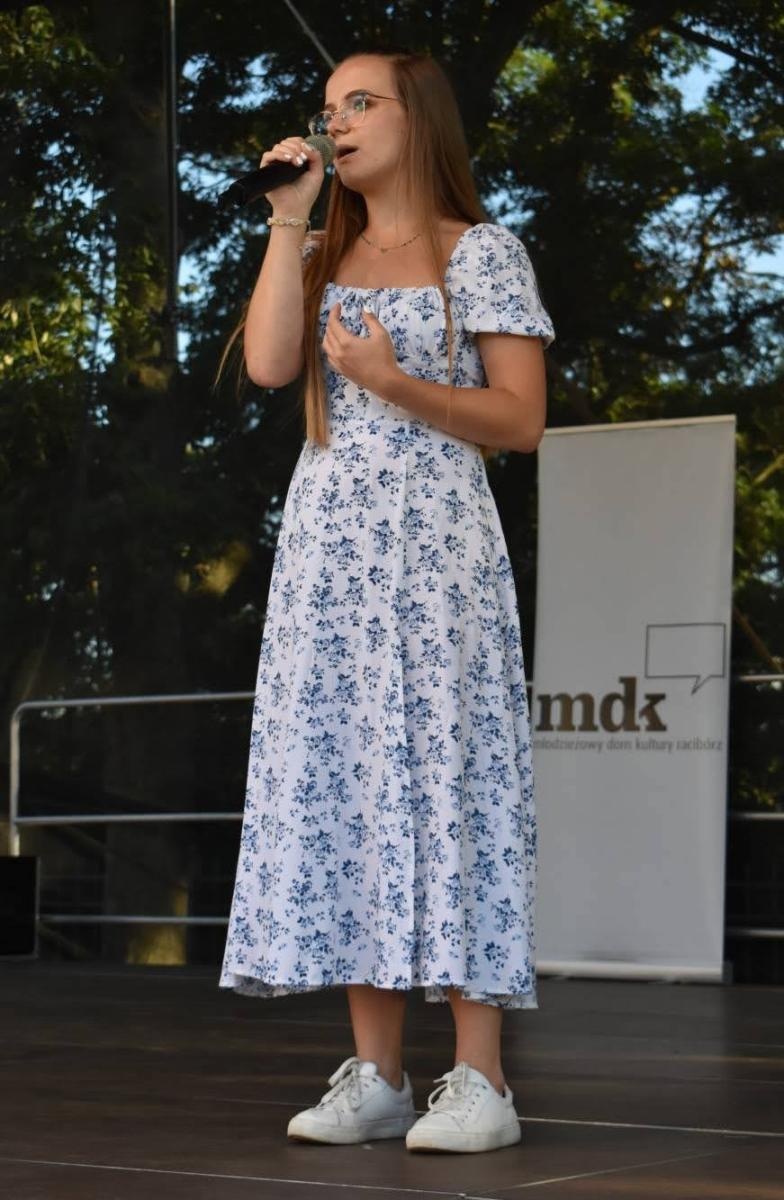 Zdjęcie w galerii na portalu naszraciborz.pl: Koła zainteresowań działające przy Młodzieżowym Domu Kultury zaprezentowały się na raciborskim zamku wiadomości z regionu