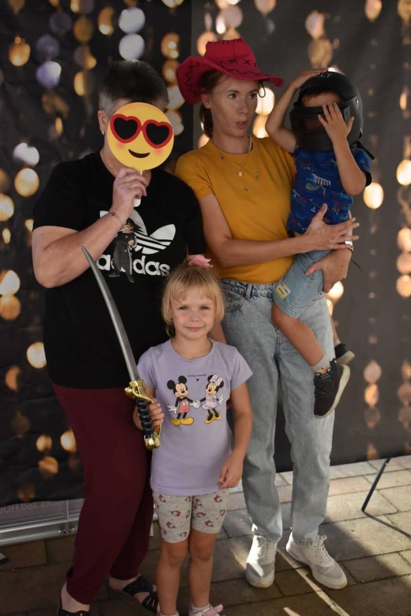 Zdjęcie w galerii na portalu naszraciborz.pl: Koła zainteresowań działające przy Młodzieżowym Domu Kultury zaprezentowały się na raciborskim zamku wiadomości z regionu