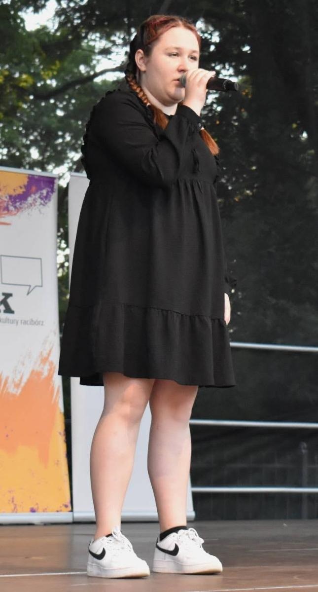 Zdjęcie w galerii na portalu naszraciborz.pl: Koła zainteresowań działające przy Młodzieżowym Domu Kultury zaprezentowały się na raciborskim zamku wiadomości z regionu