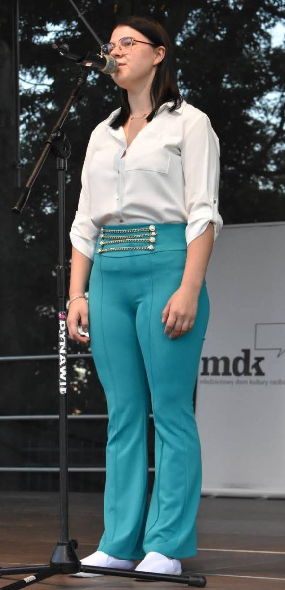 Zdjęcie w galerii na portalu naszraciborz.pl: Koła zainteresowań działające przy Młodzieżowym Domu Kultury zaprezentowały się na raciborskim zamku wiadomości z regionu