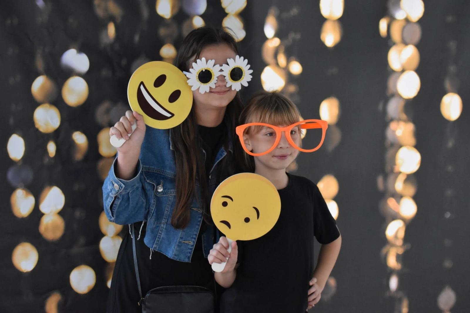 Zdjęcie w galerii na portalu naszraciborz.pl: Koła zainteresowań działające przy Młodzieżowym Domu Kultury zaprezentowały się na raciborskim zamku wiadomości z regionu