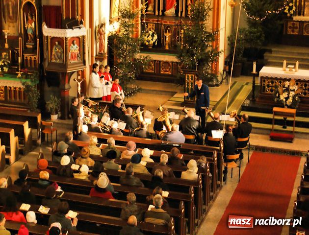 Zdjęcie w galerii na portalu naszraciborz.pl: Orkiestra RAFAKO zagrała w Markowicach wiadomości z regionu