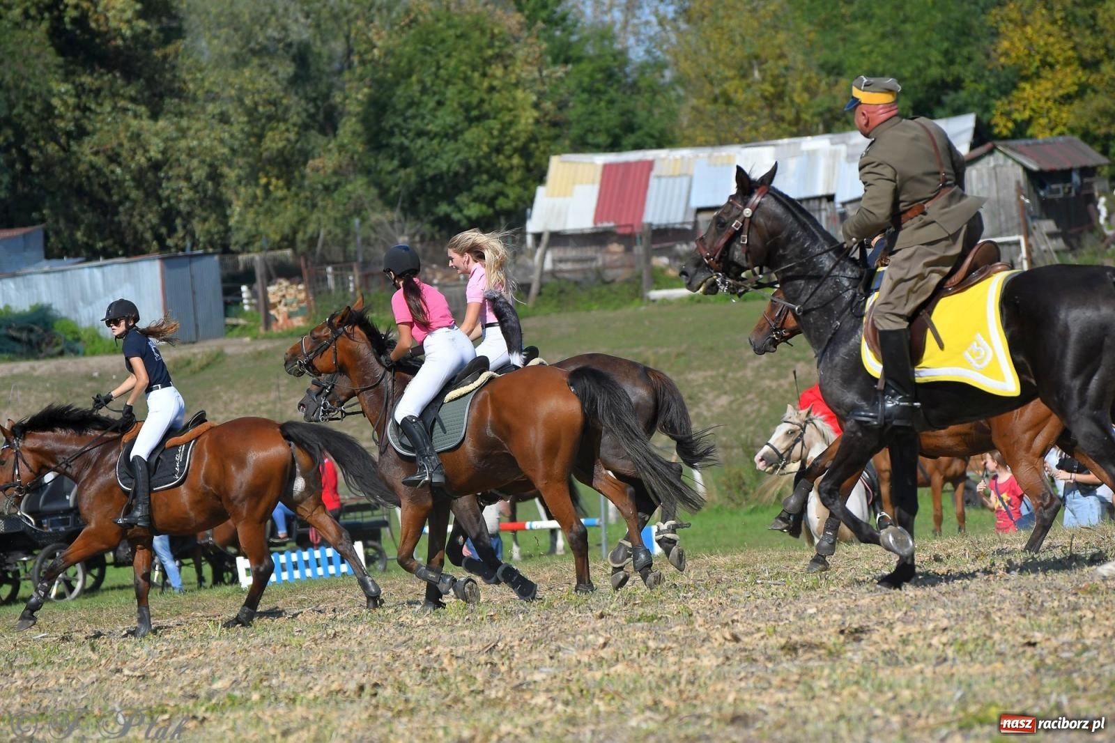 Zdjęcie w galerii na portalu naszraciborz.pl: Raciborski Hubertus - pogoń za lisem wiadomości z regionu