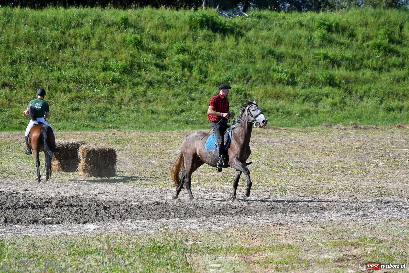Zdjęcie w galerii na portalu naszraciborz.pl: Raciborski Hubertus - pogoń za lisem wiadomości z regionu