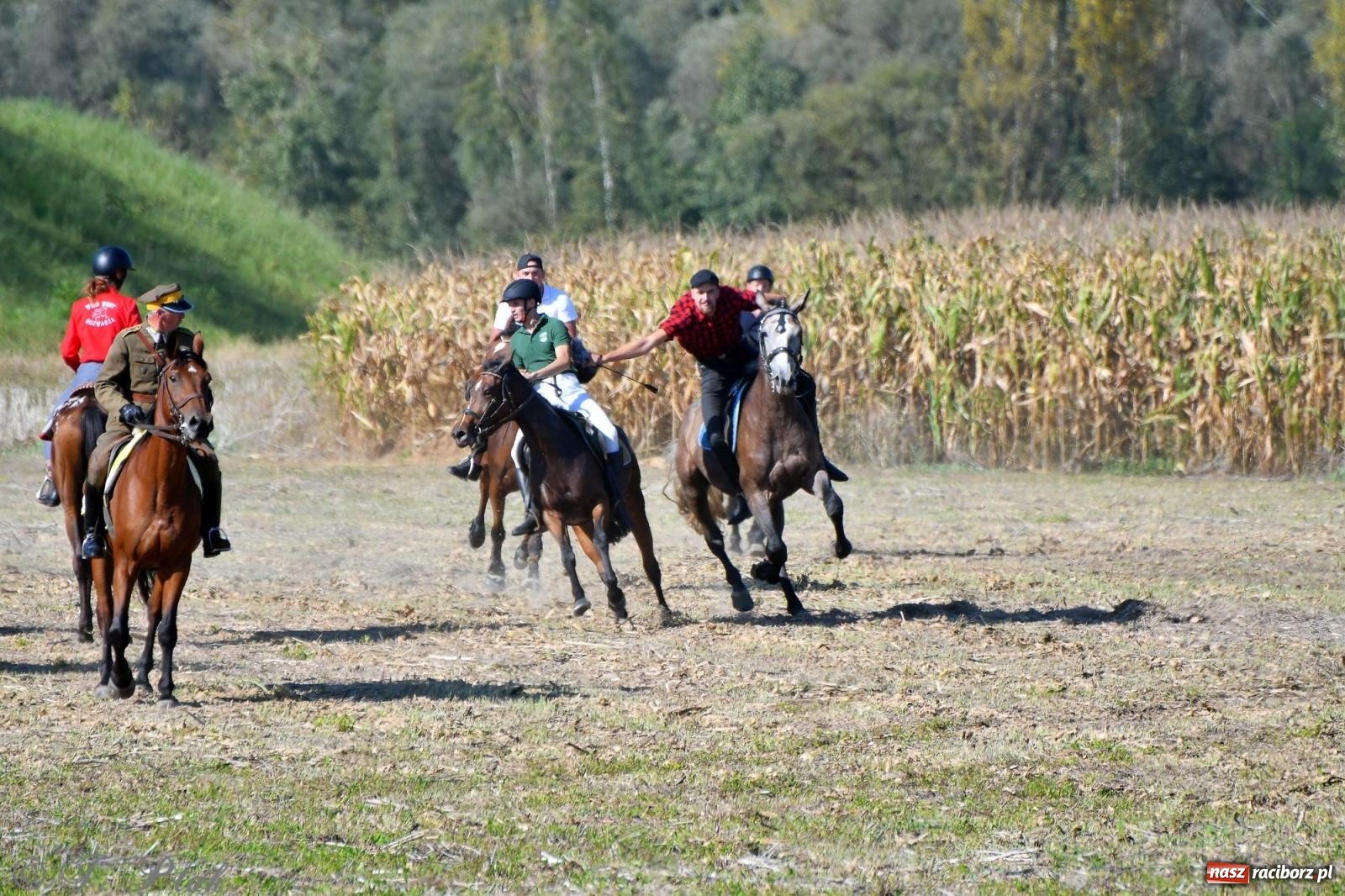 Zdjęcie w galerii na portalu naszraciborz.pl: Raciborski Hubertus - pogoń za lisem wiadomości z regionu