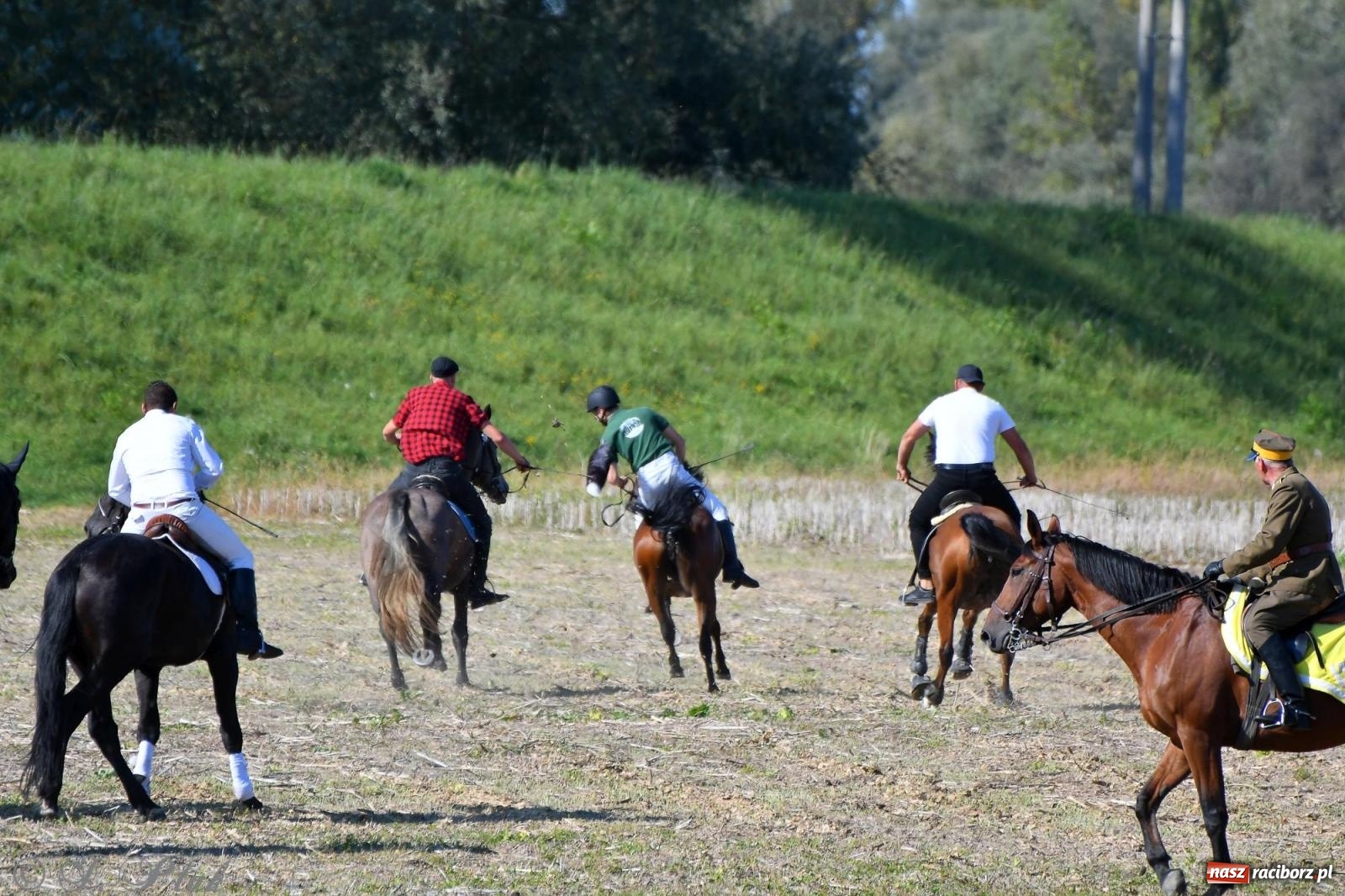 Zdjęcie w galerii na portalu naszraciborz.pl: Raciborski Hubertus - pogoń za lisem wiadomości z regionu