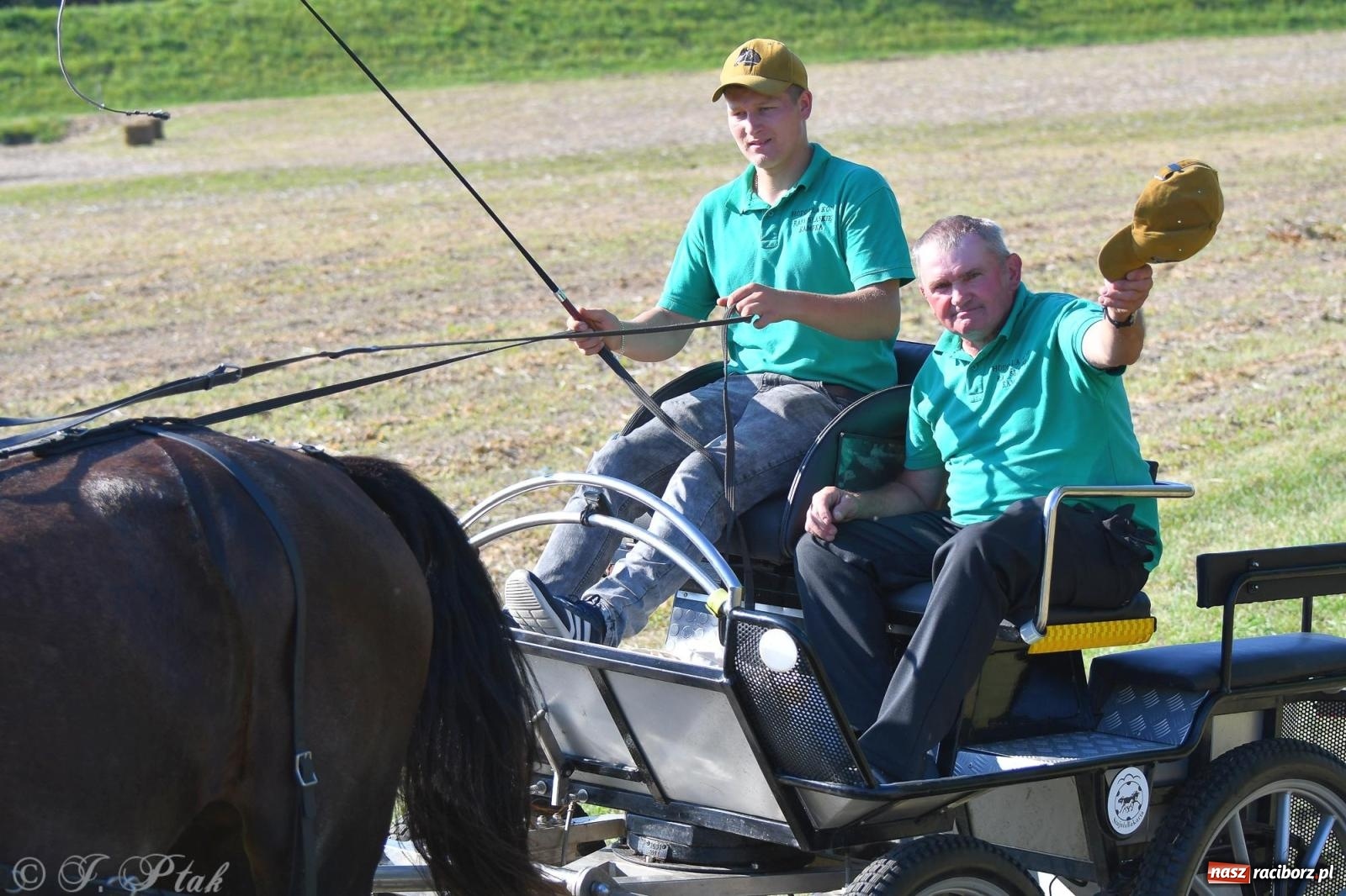 Zdjęcie w galerii na portalu naszraciborz.pl: Raciborski Hubertus - pogoń za lisem wiadomości z regionu