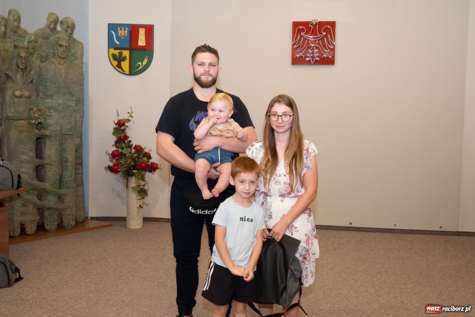 Zdjęcie w galerii na portalu naszraciborz.pl: W Krzyżanowicach przywitano najmłodszych mieszkańców gminy wiadomości z regionu