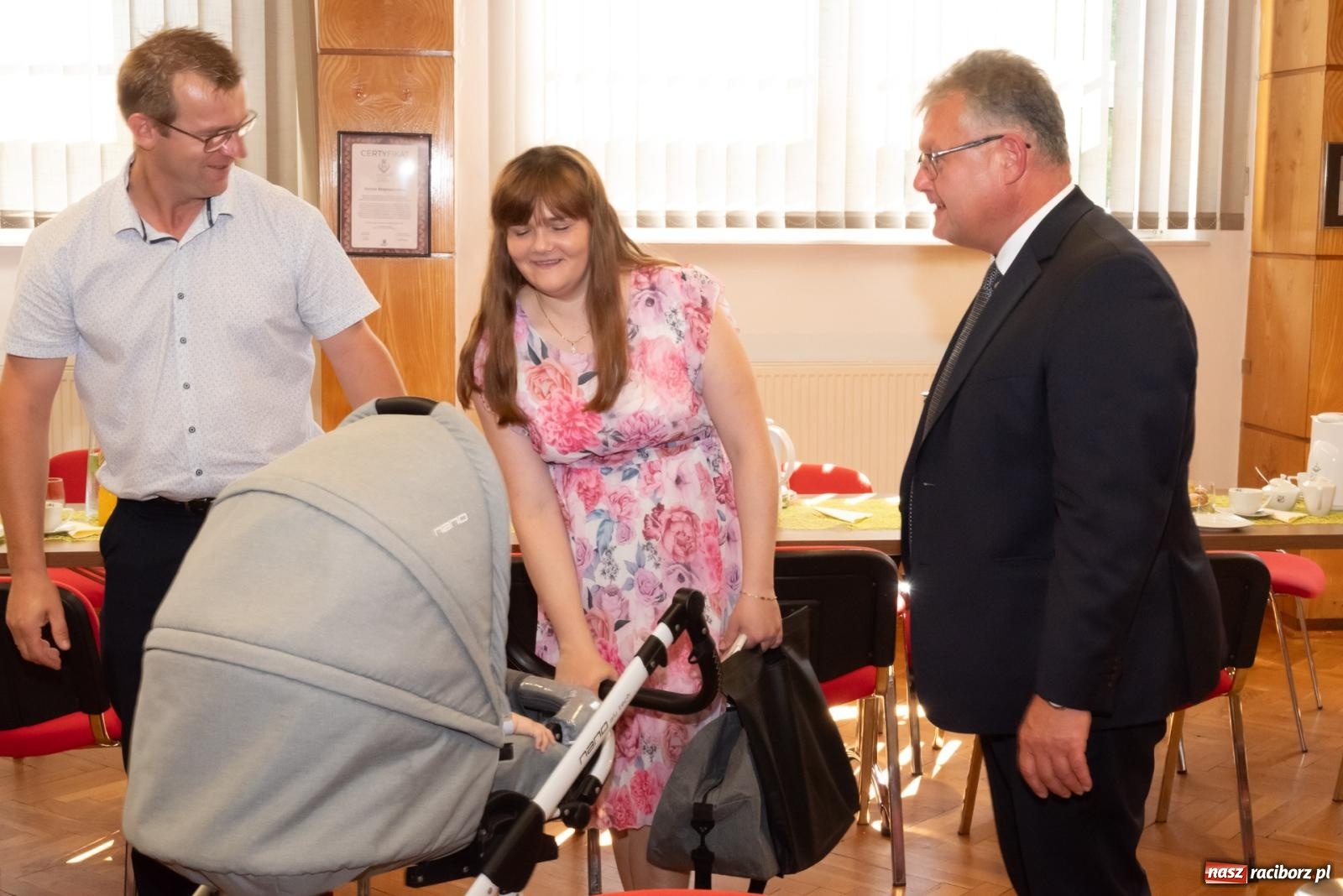 Zdjęcie w galerii na portalu naszraciborz.pl: W Krzyżanowicach przywitano najmłodszych mieszkańców gminy wiadomości z regionu