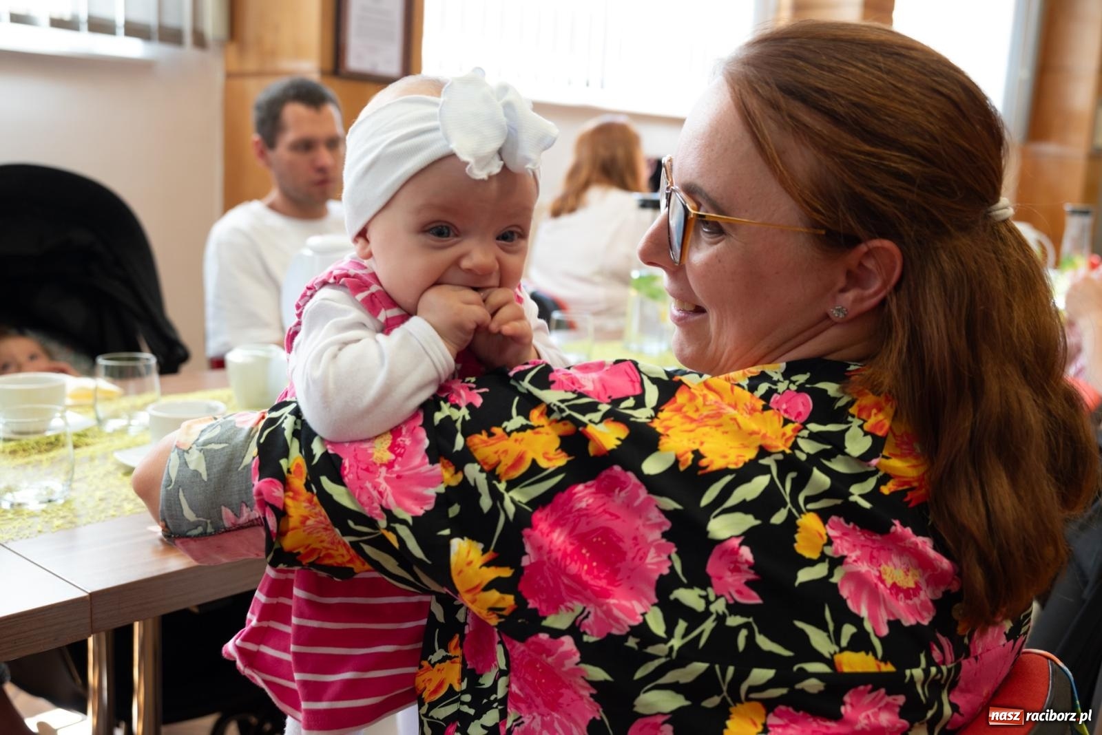 Zdjęcie w galerii na portalu naszraciborz.pl: W Krzyżanowicach przywitano najmłodszych mieszkańców gminy wiadomości z regionu