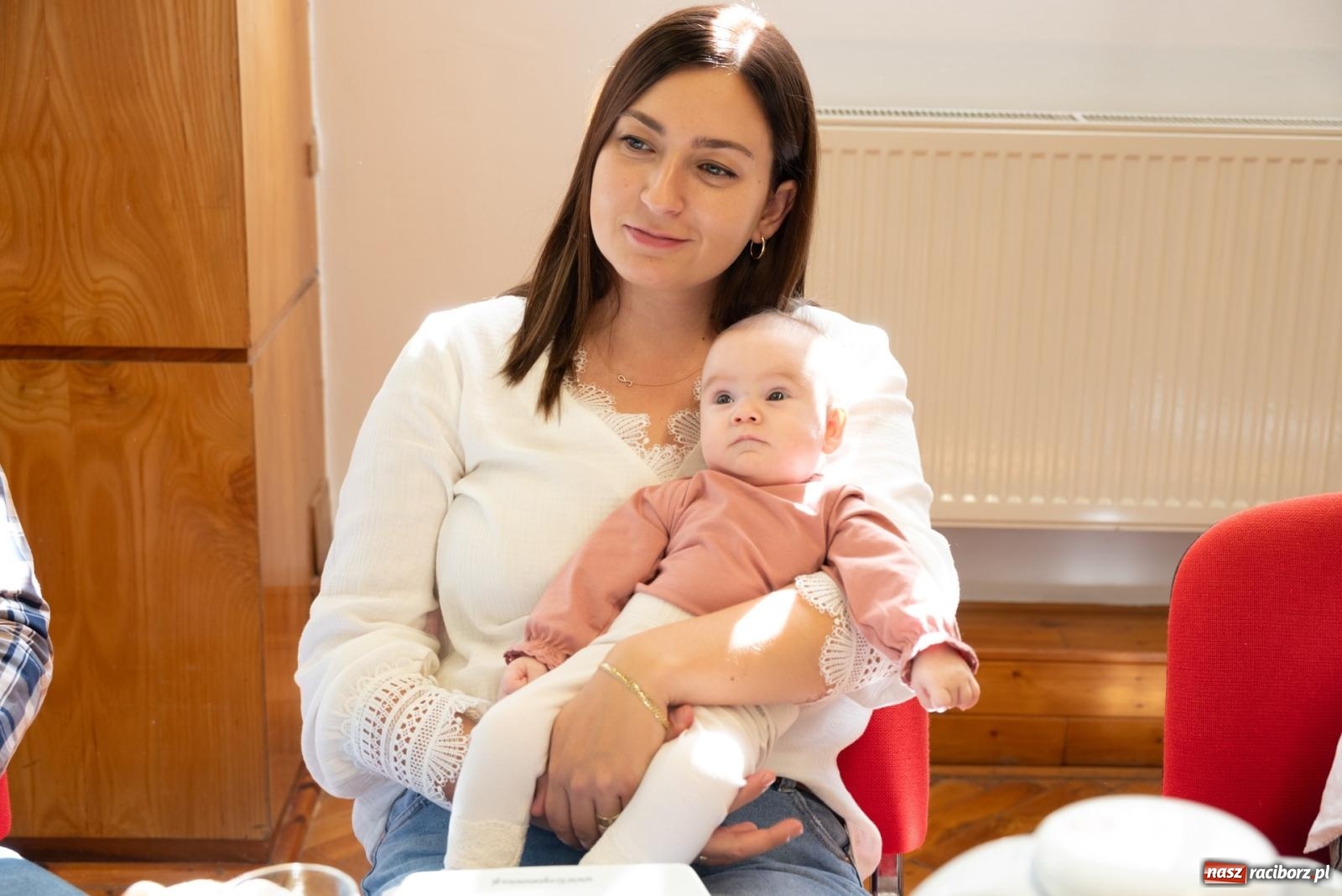 Zdjęcie w galerii na portalu naszraciborz.pl: W Krzyżanowicach przywitano najmłodszych mieszkańców gminy wiadomości z regionu